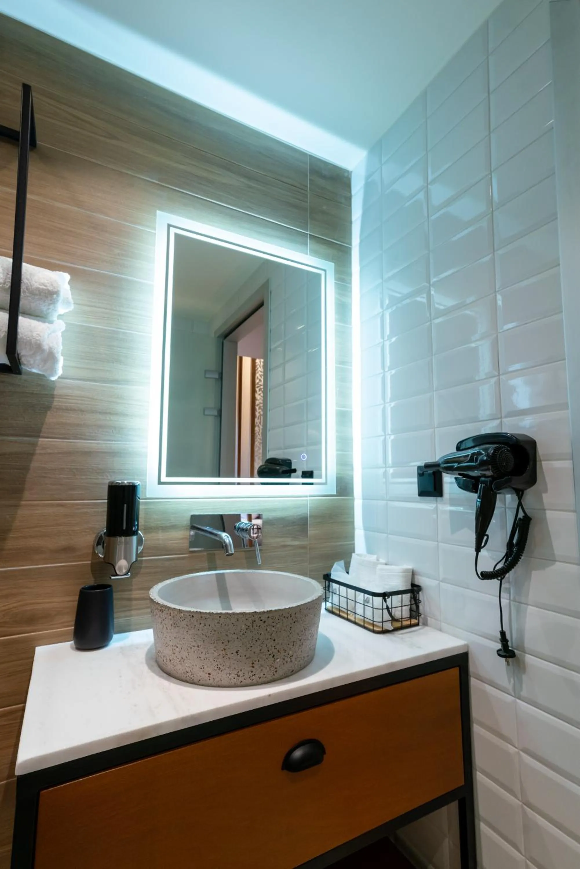 Shower in Kraka Apartments