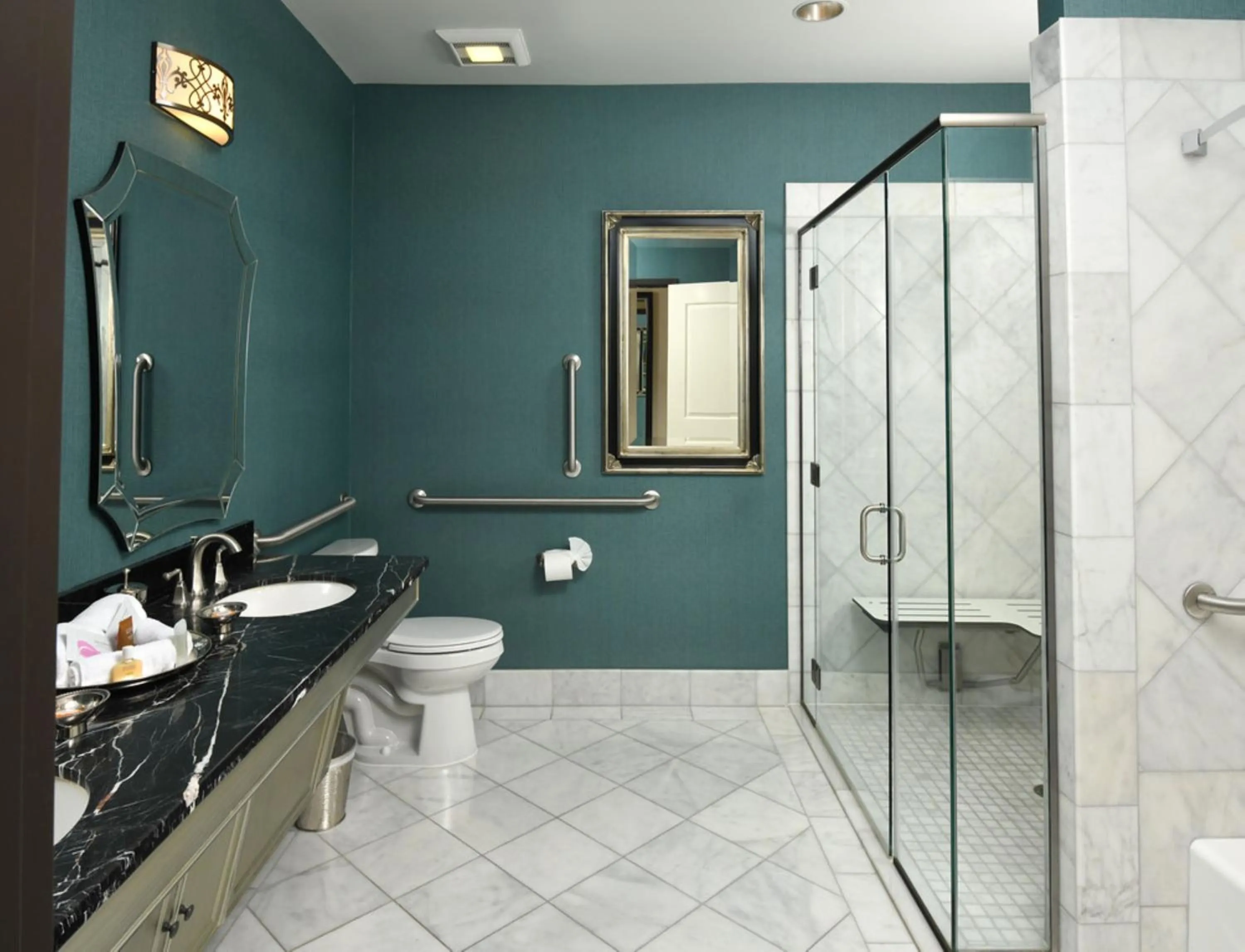 Woolley's Classic Suites