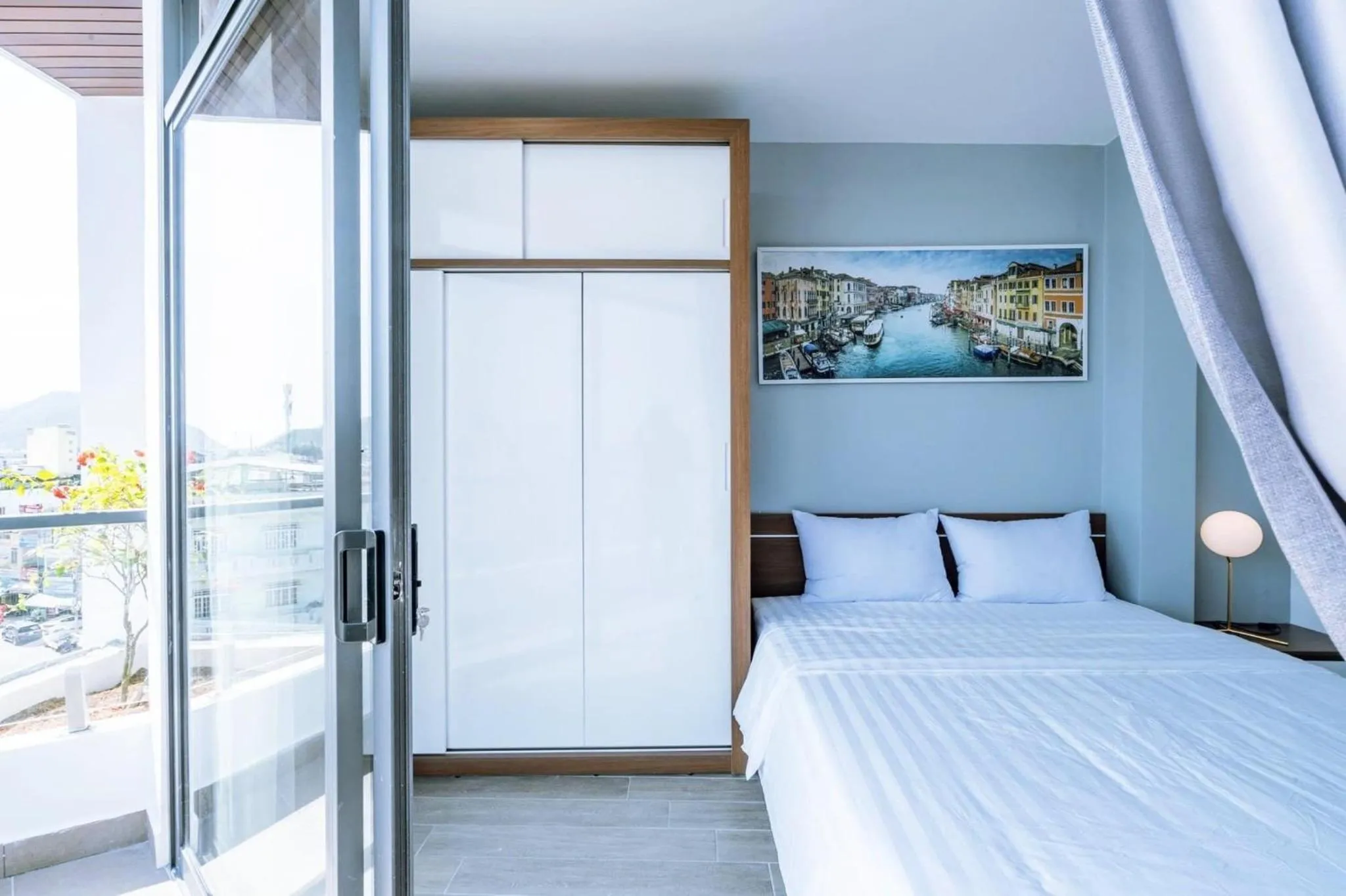 Bed in Hoàng Anh Hotel