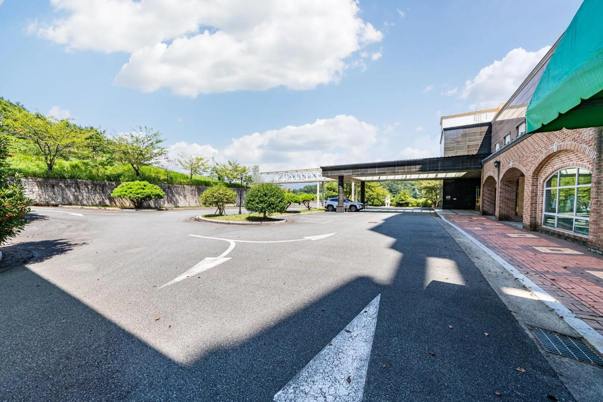 Property building in Namiltte Resort