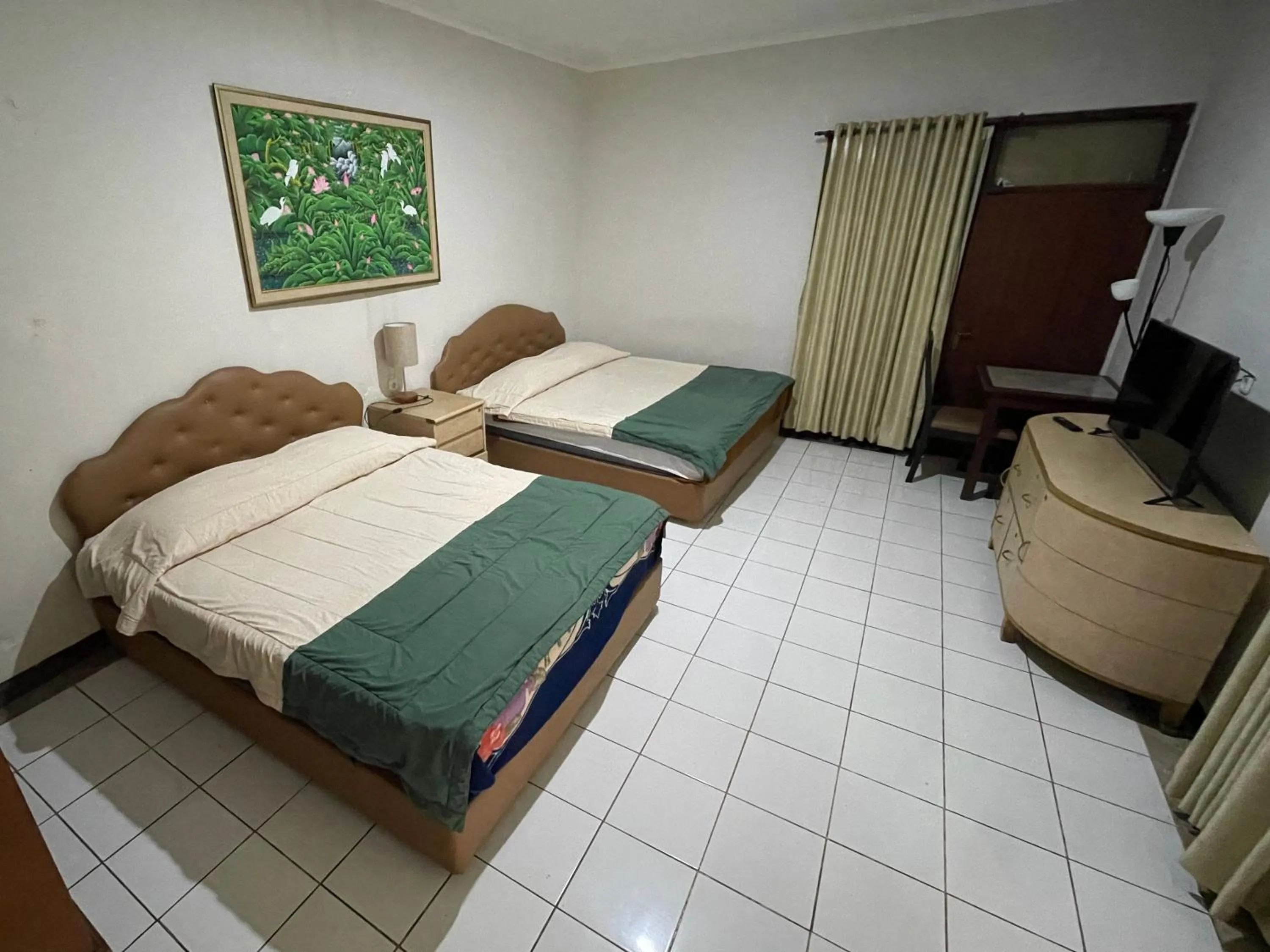 Bedroom in Hotel Gegerkalong Asri