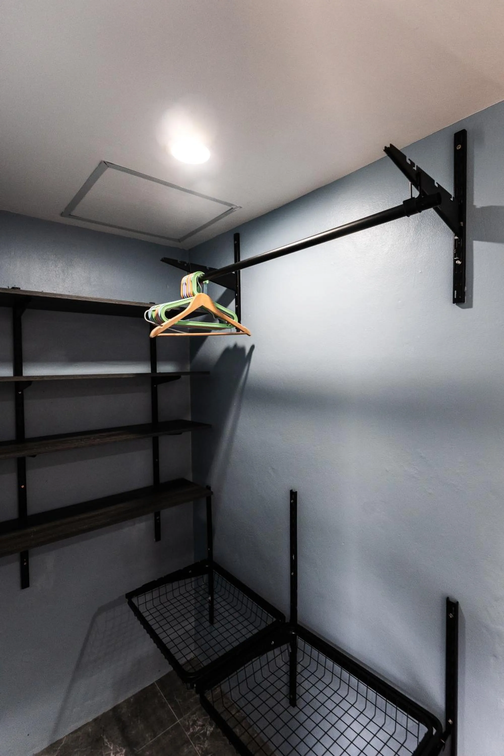 wardrobe, Bed in Apollo Hotel Chalong