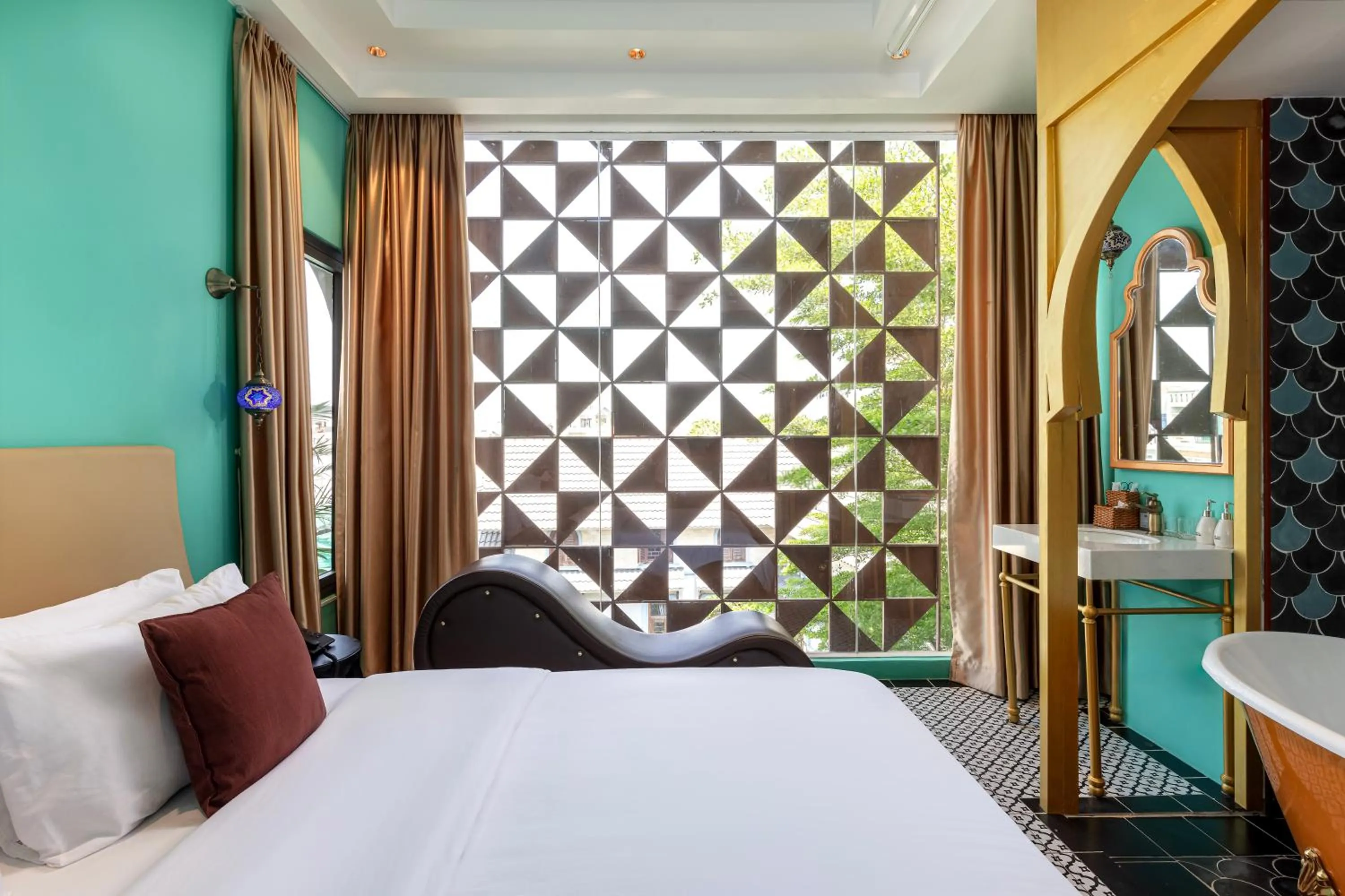 Bed in Secret Garden Hotel