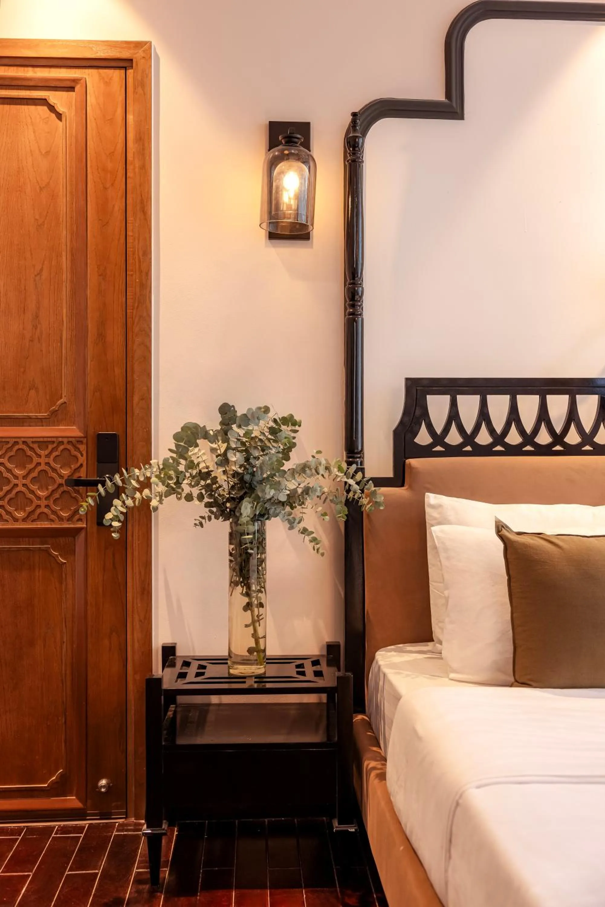 Bed in Secret Garden Hotel