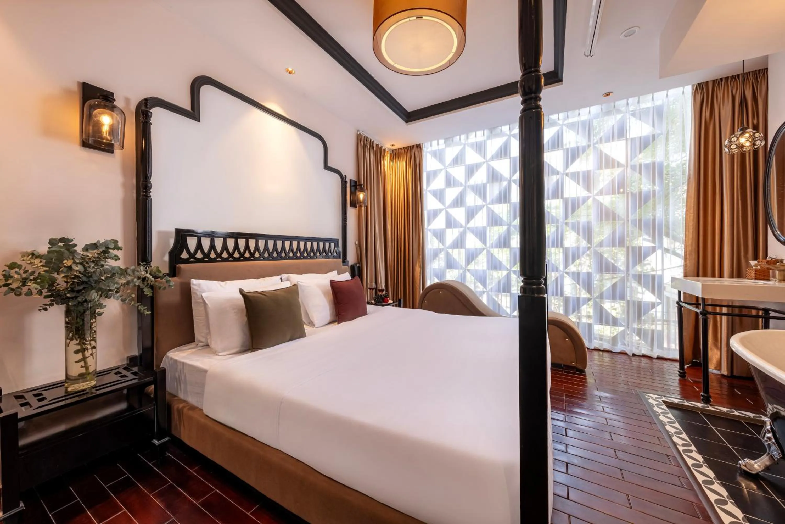 Bed in Secret Garden Hotel