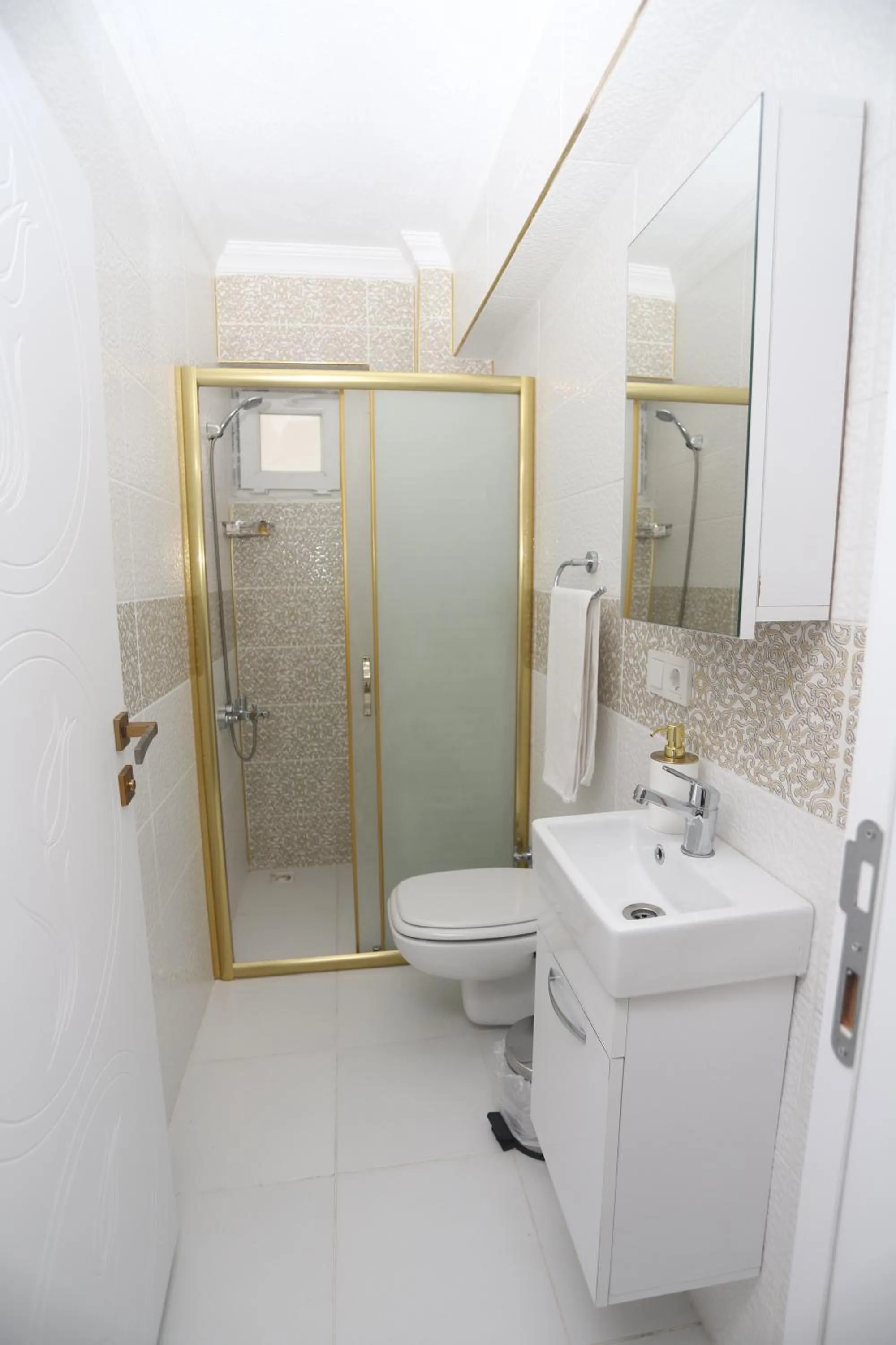 Shower in Altınkum Otel Karasu