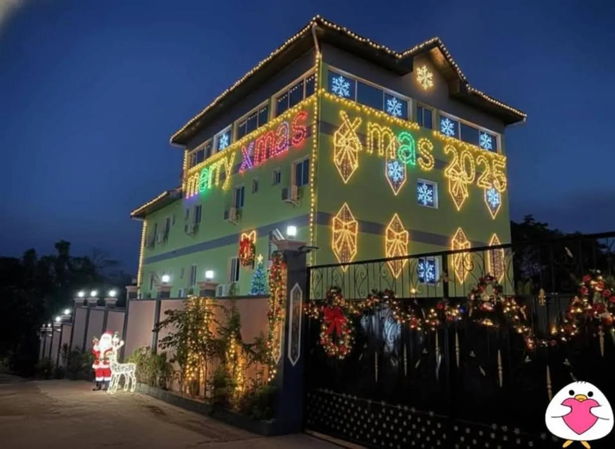 Staff in Hôtel The Place