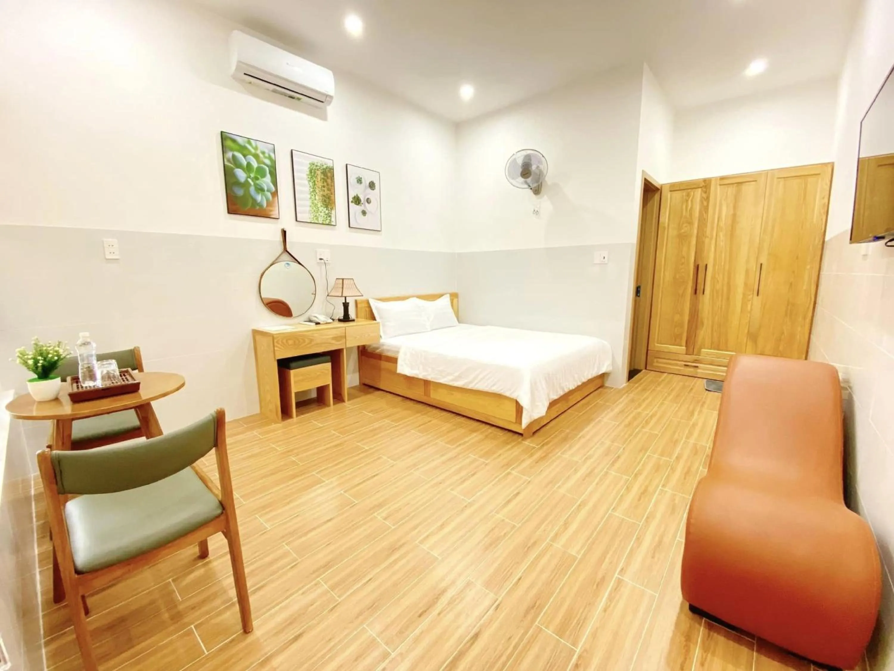 Photo of the whole room, Bed in OYO 1192 Victory Hotel Dien Ban