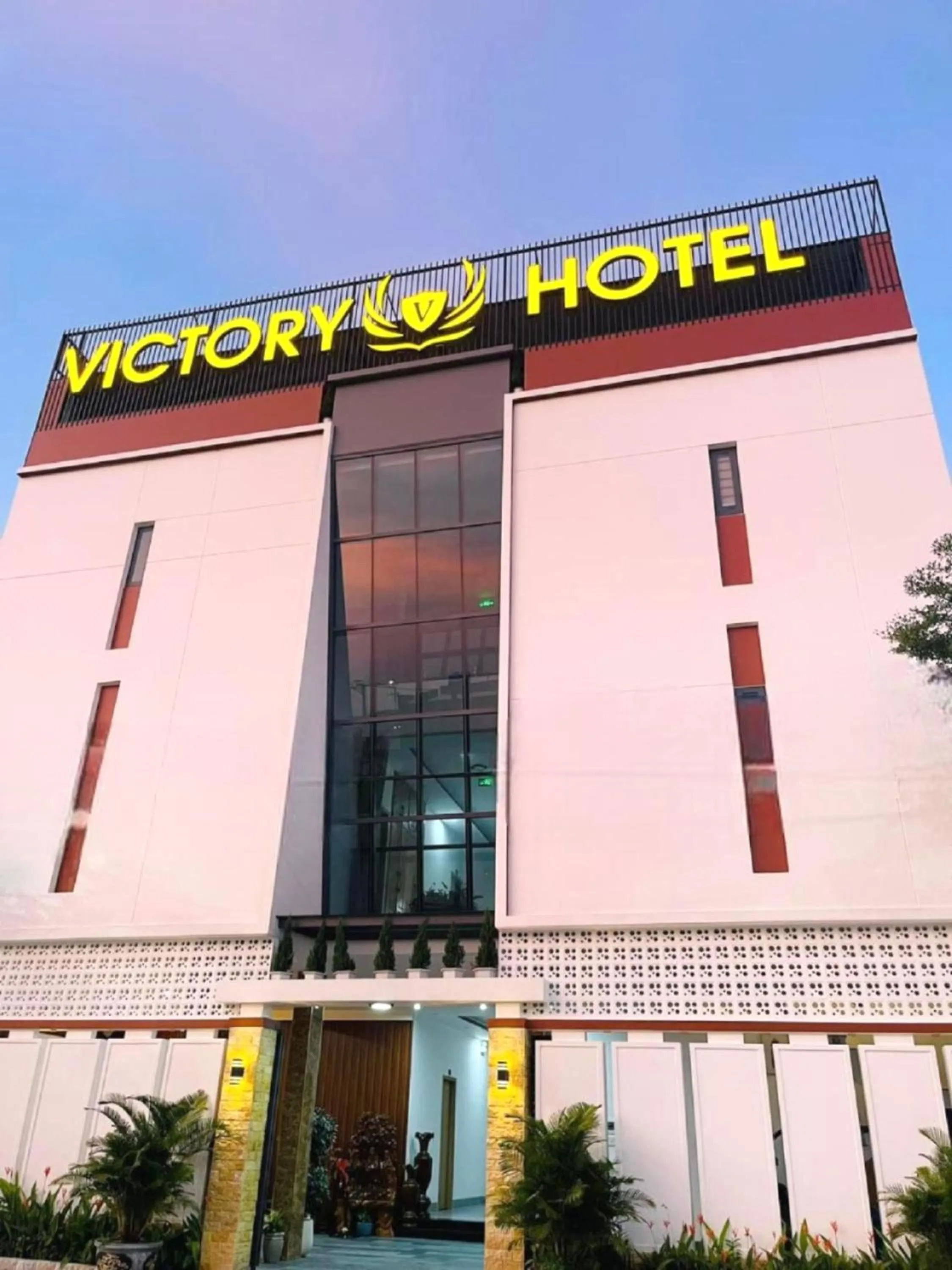 Property building in OYO 1192 Victory Hotel Dien Ban