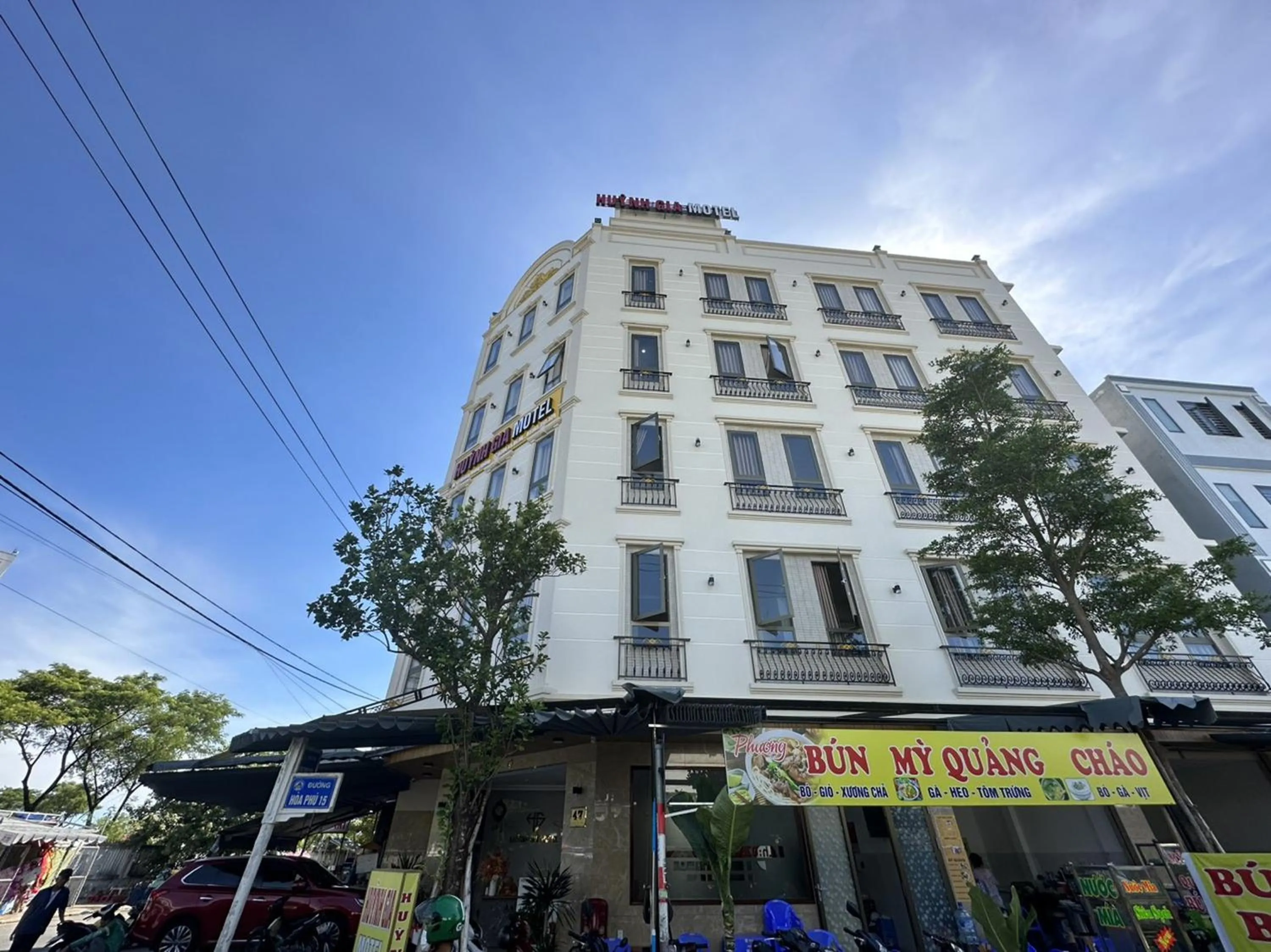 Property building in OYO 1193 Huynh Gia Hotel