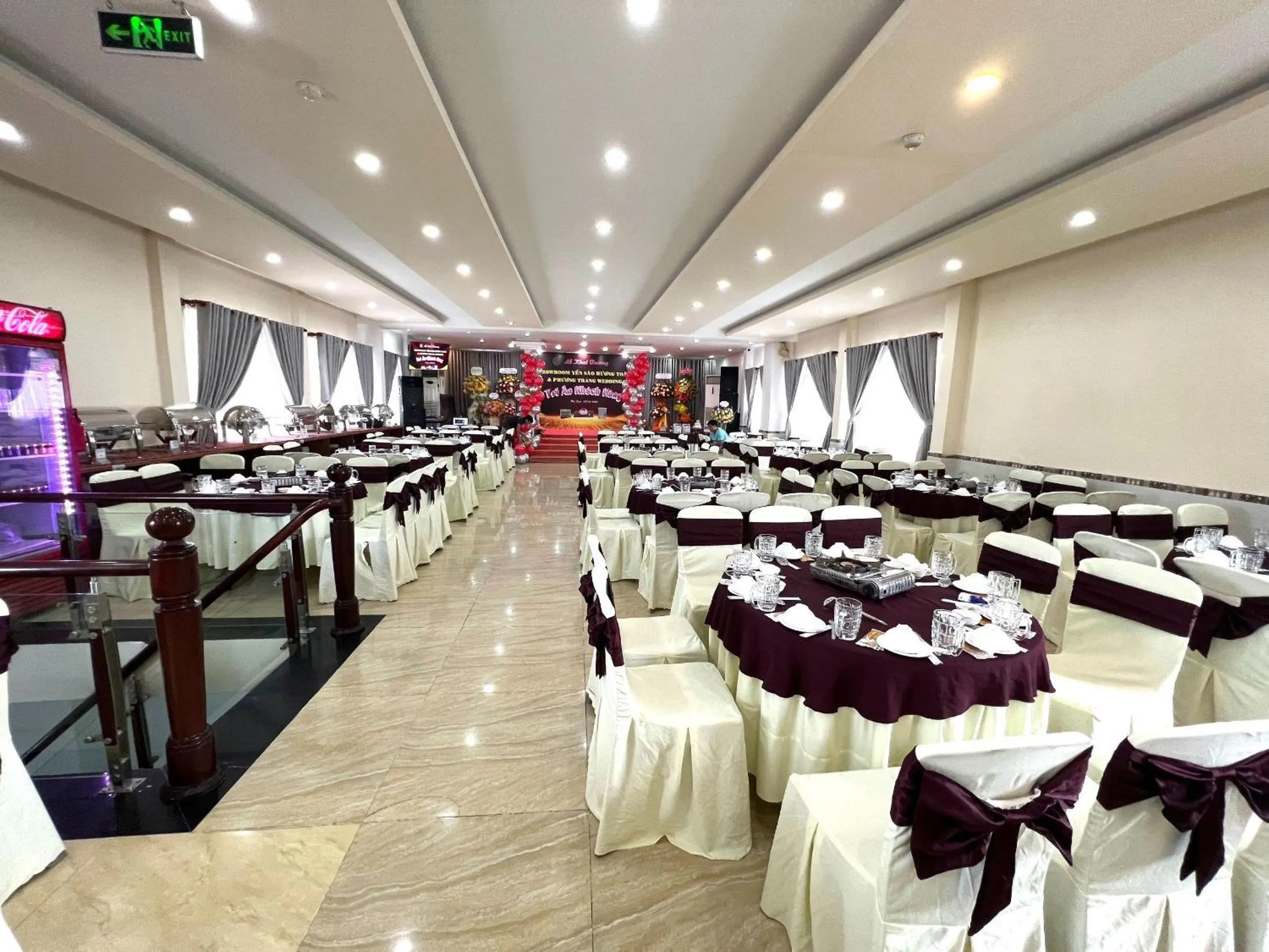 Restaurant/places to eat in Hương Toàn 2 Hotel