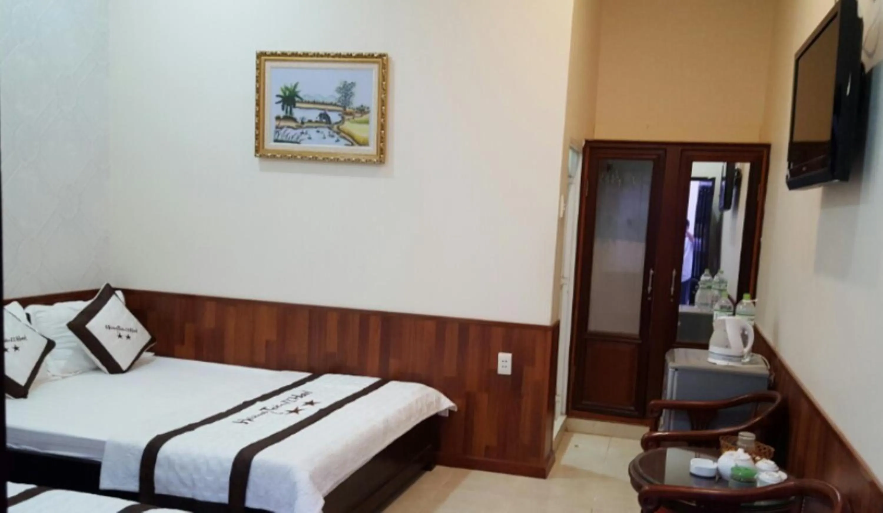 Photo of the whole room, Bed in Hương Toàn 2 Hotel