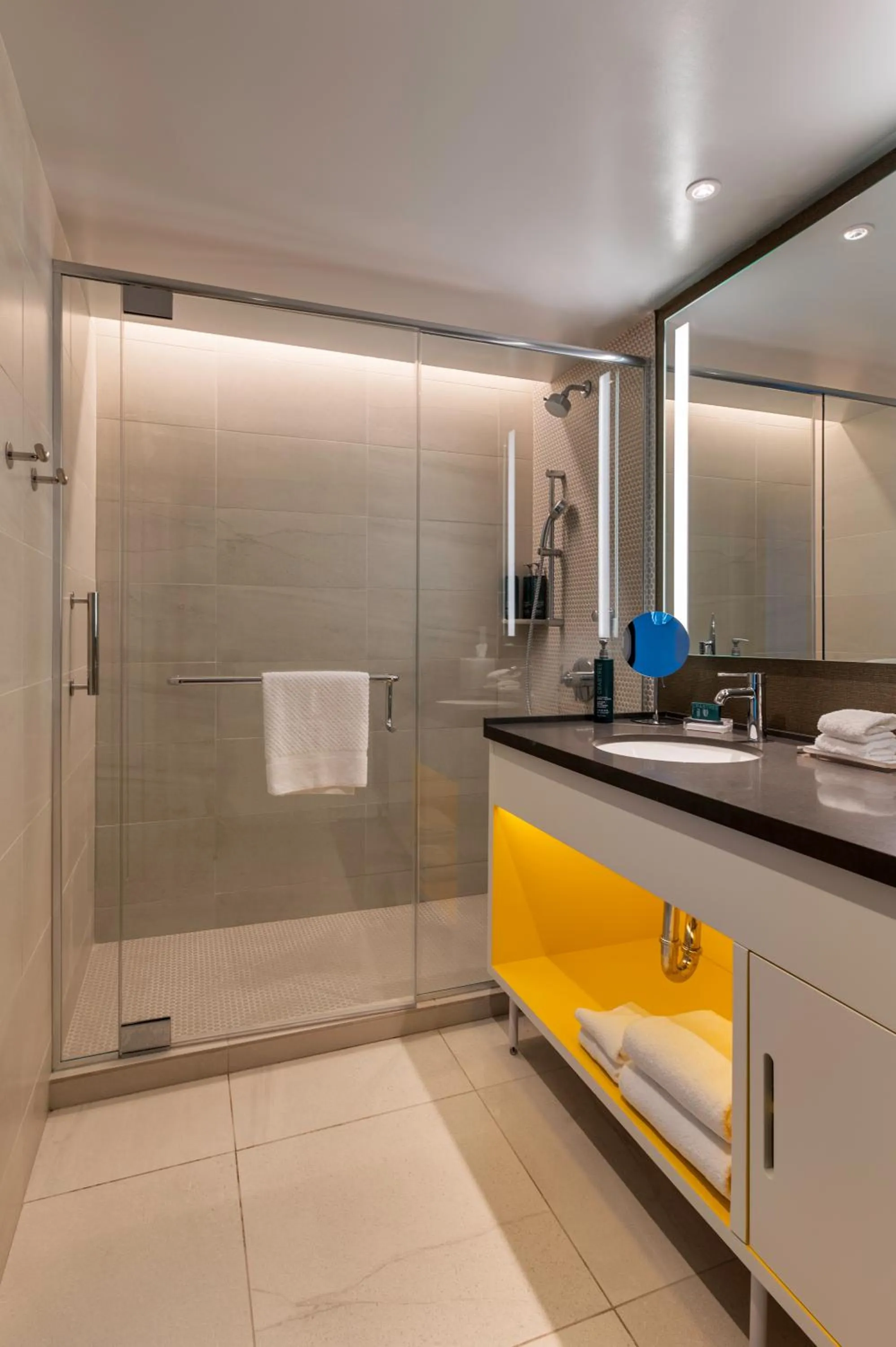 Bathroom in Hilton Buena Park Anaheim