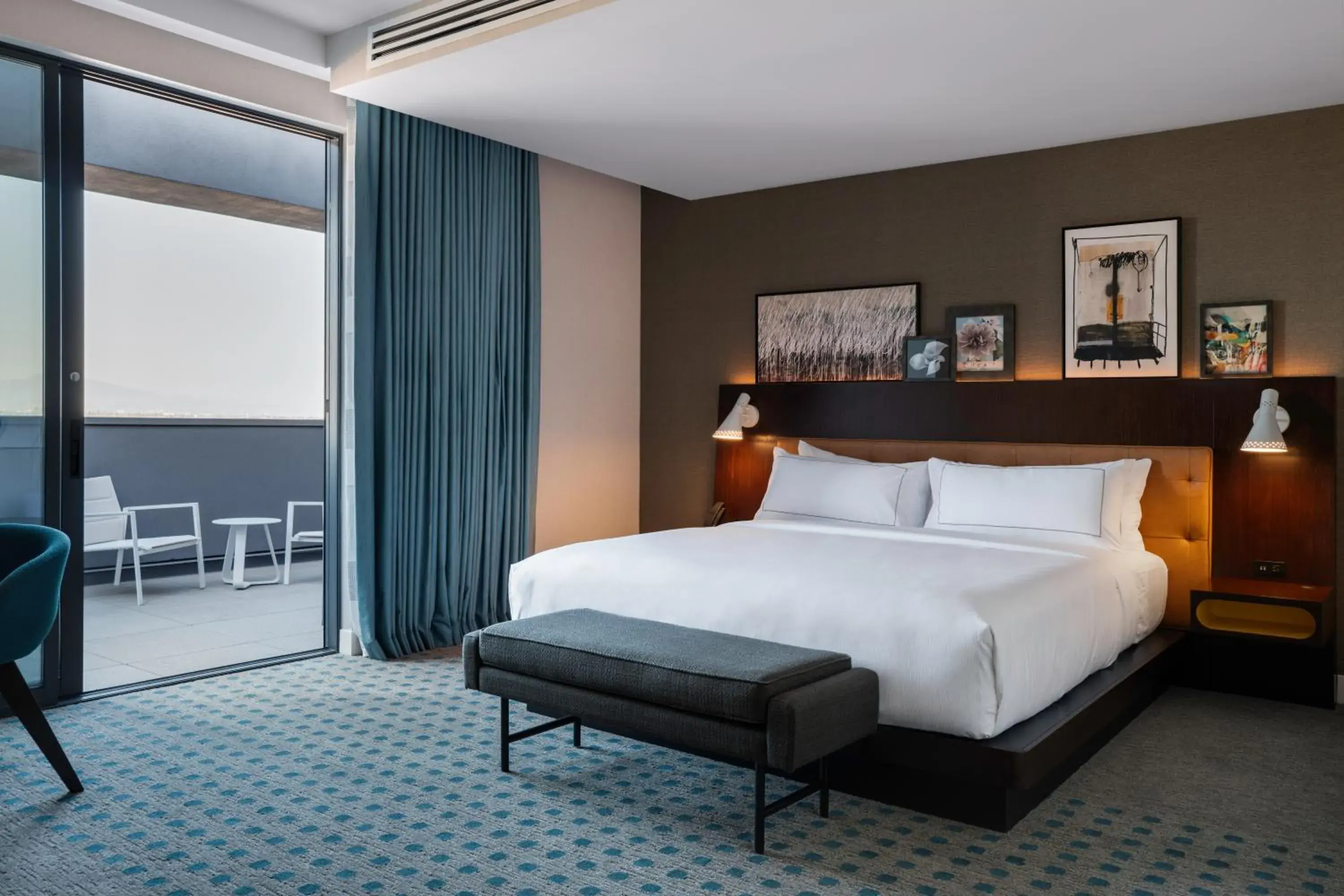 King Room with Balcony in Hilton Buena Park Anaheim King Room with Balcony in Hilton Buena Park Anaheim