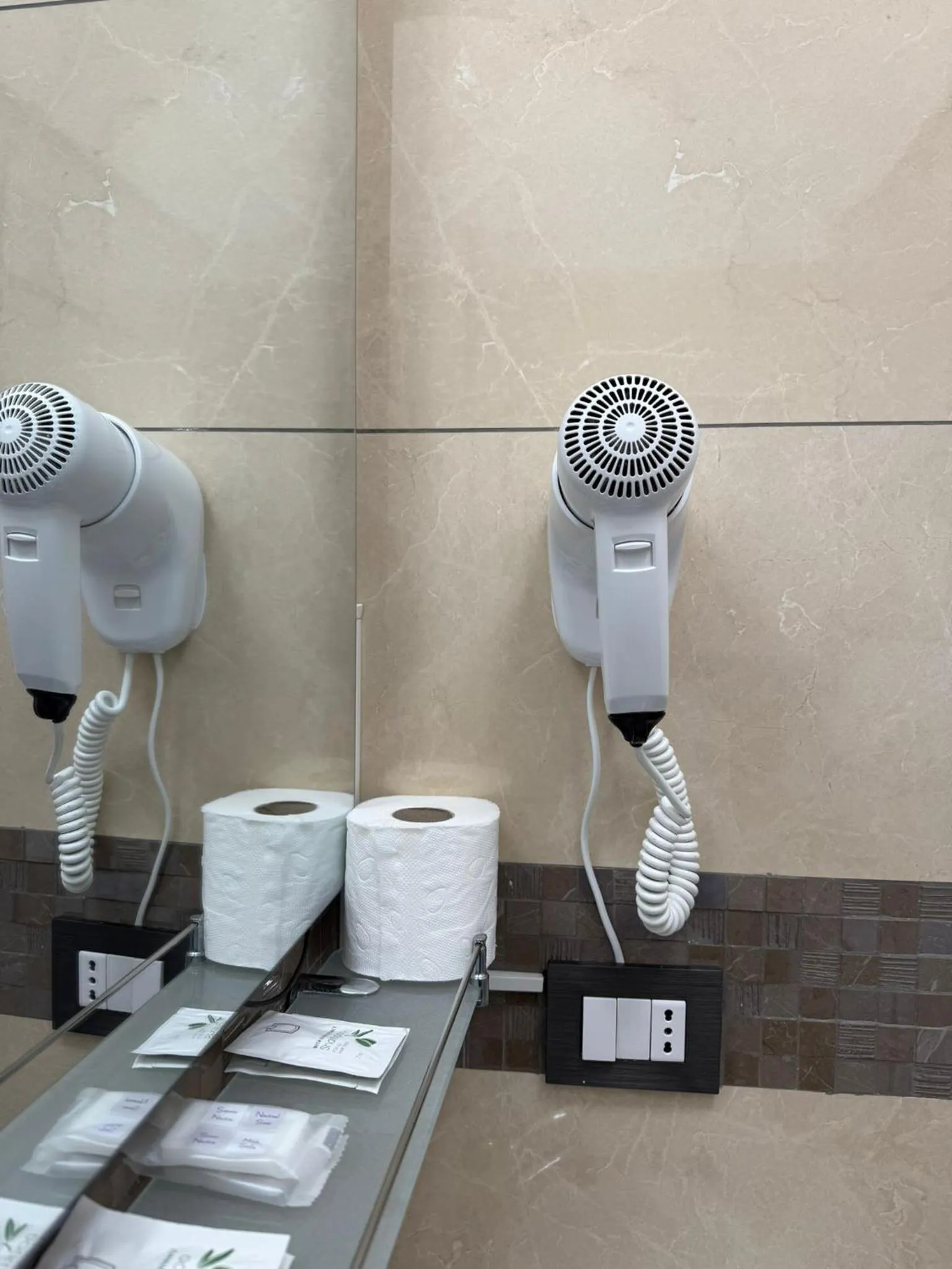 Time of day in Rosa Italia Hotel Roma