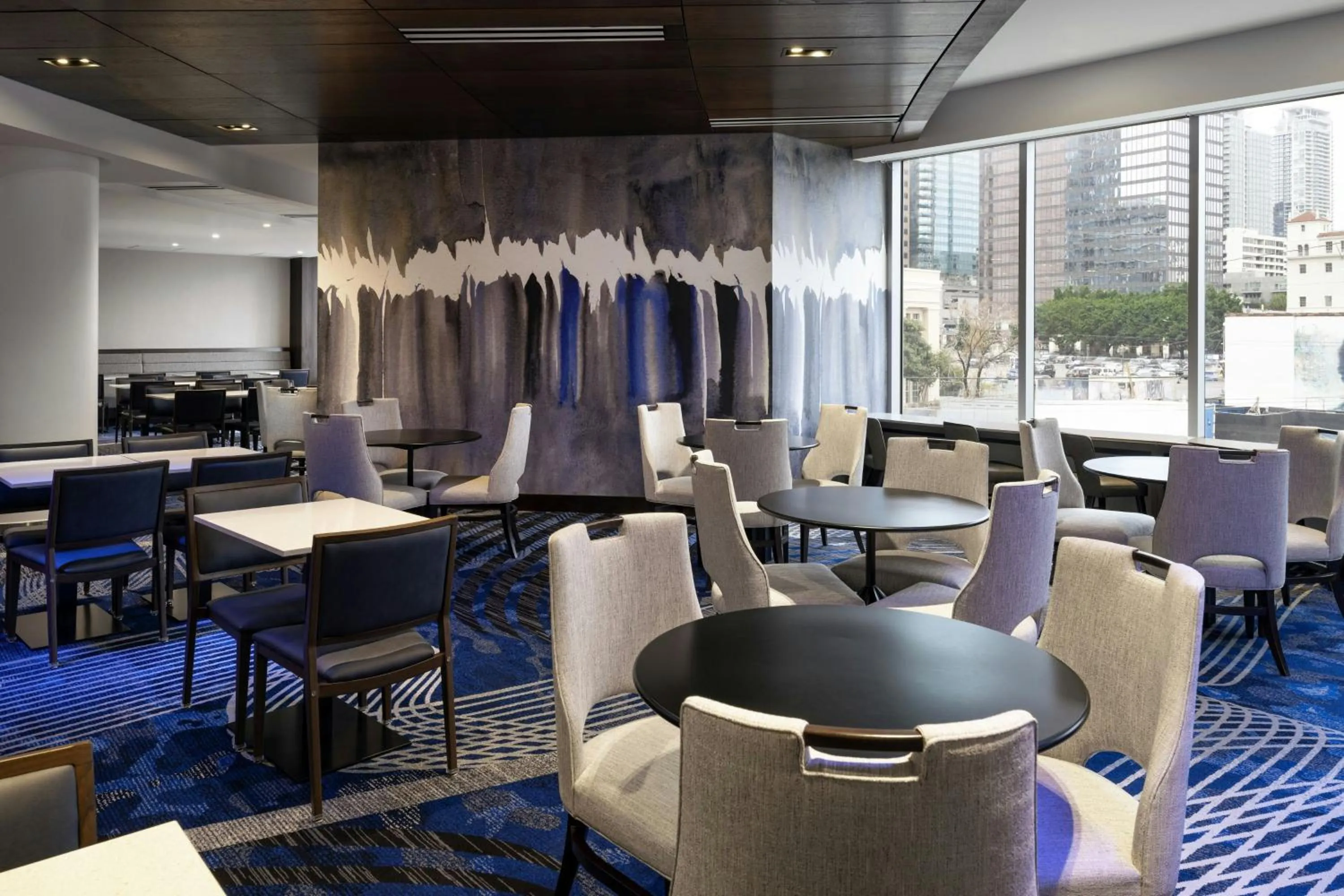 Lounge or bar in Courtyard by Marriott Los Angeles L.A. LIVE