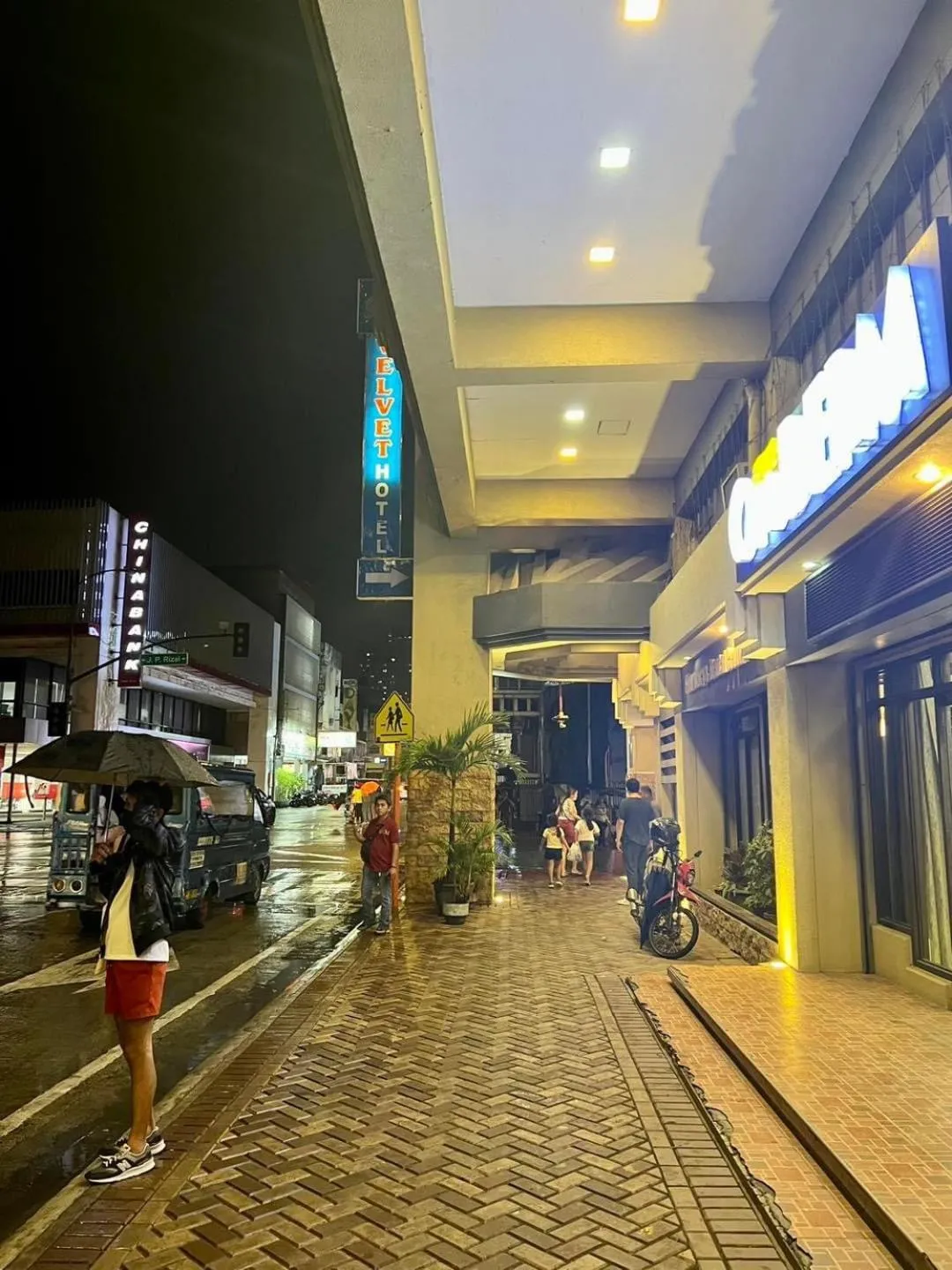 Blue Velvet Hotel -CM Recto