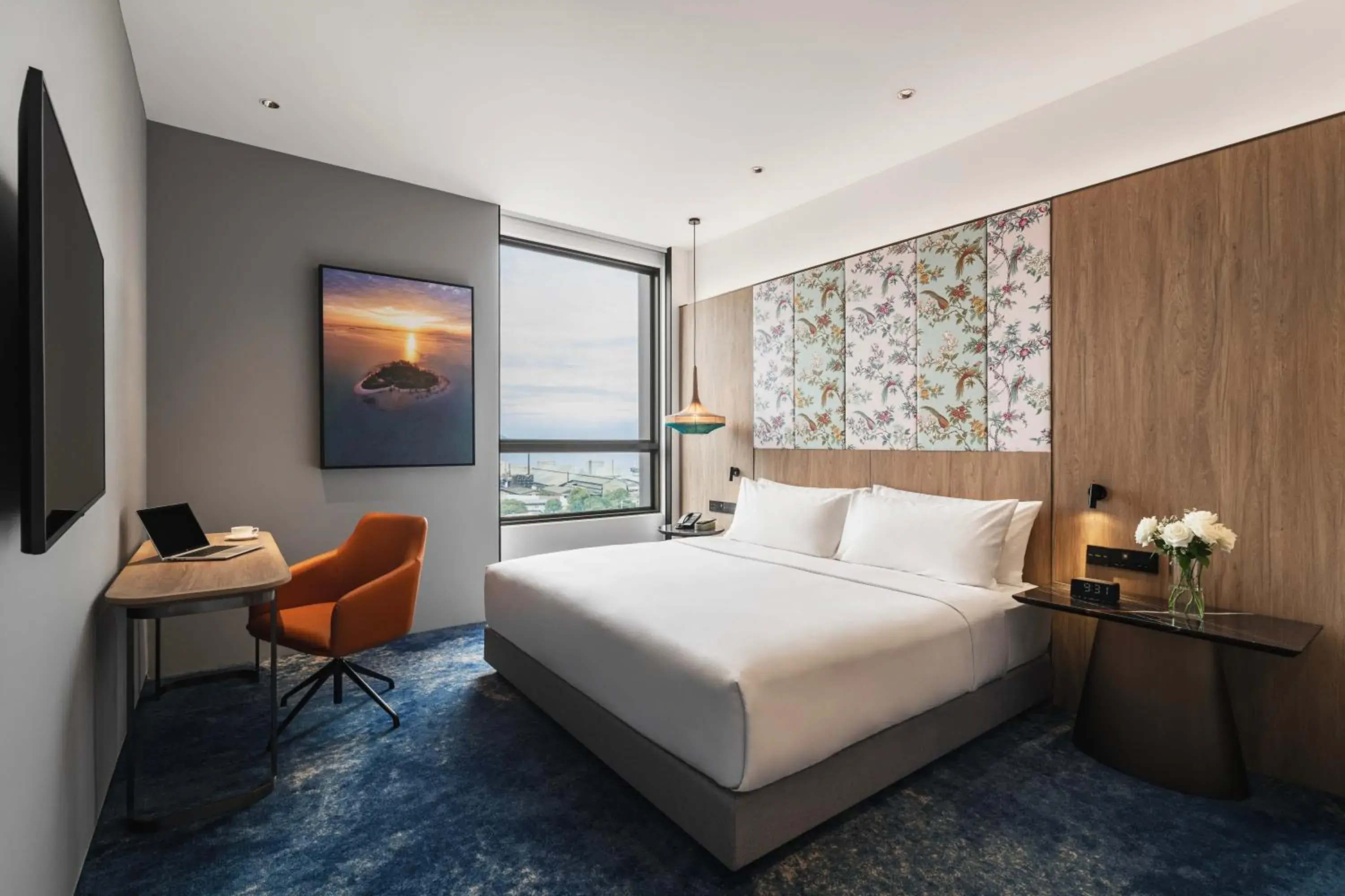 Standard King Room with Sea View - Lounge Access in Crowne Plaza Penang Straits City by IHG Standard King Room with Sea View - Lounge Access in Crowne Plaza Penang Straits City by IHG