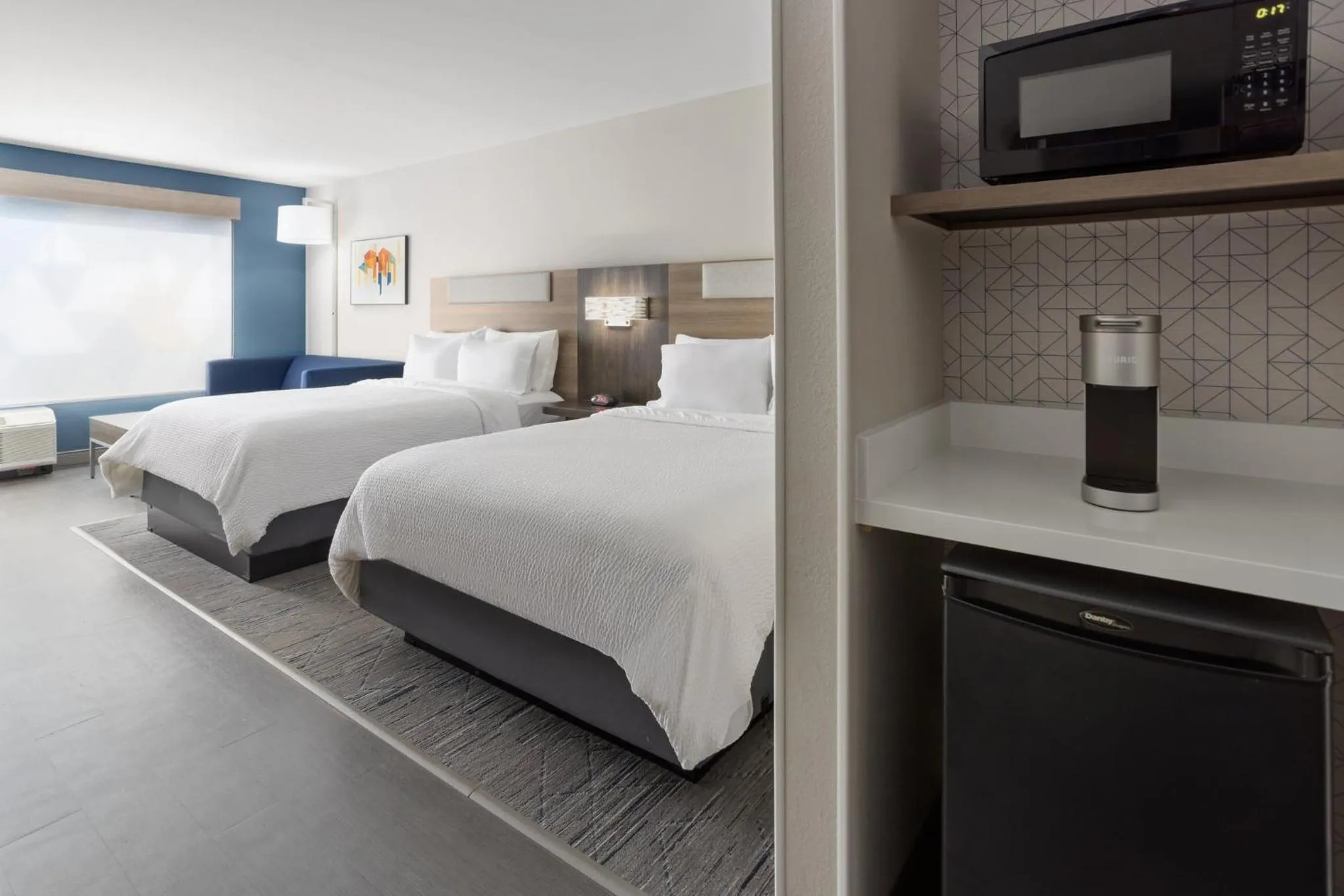 Bedroom, Bed in Holiday Inn Express & Suites Waynesboro East