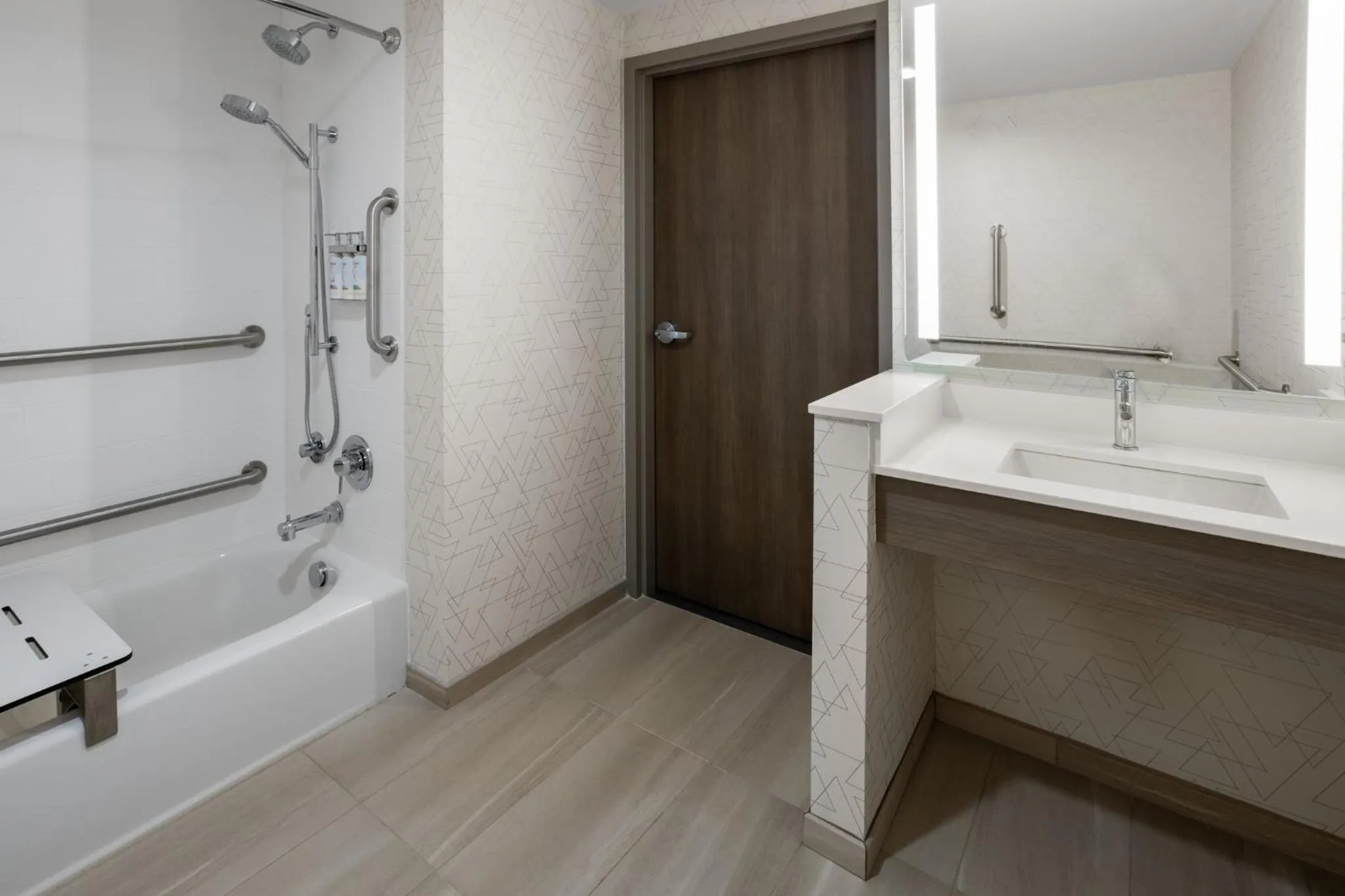 Photo of the whole room in Holiday Inn Express & Suites Waynesboro East