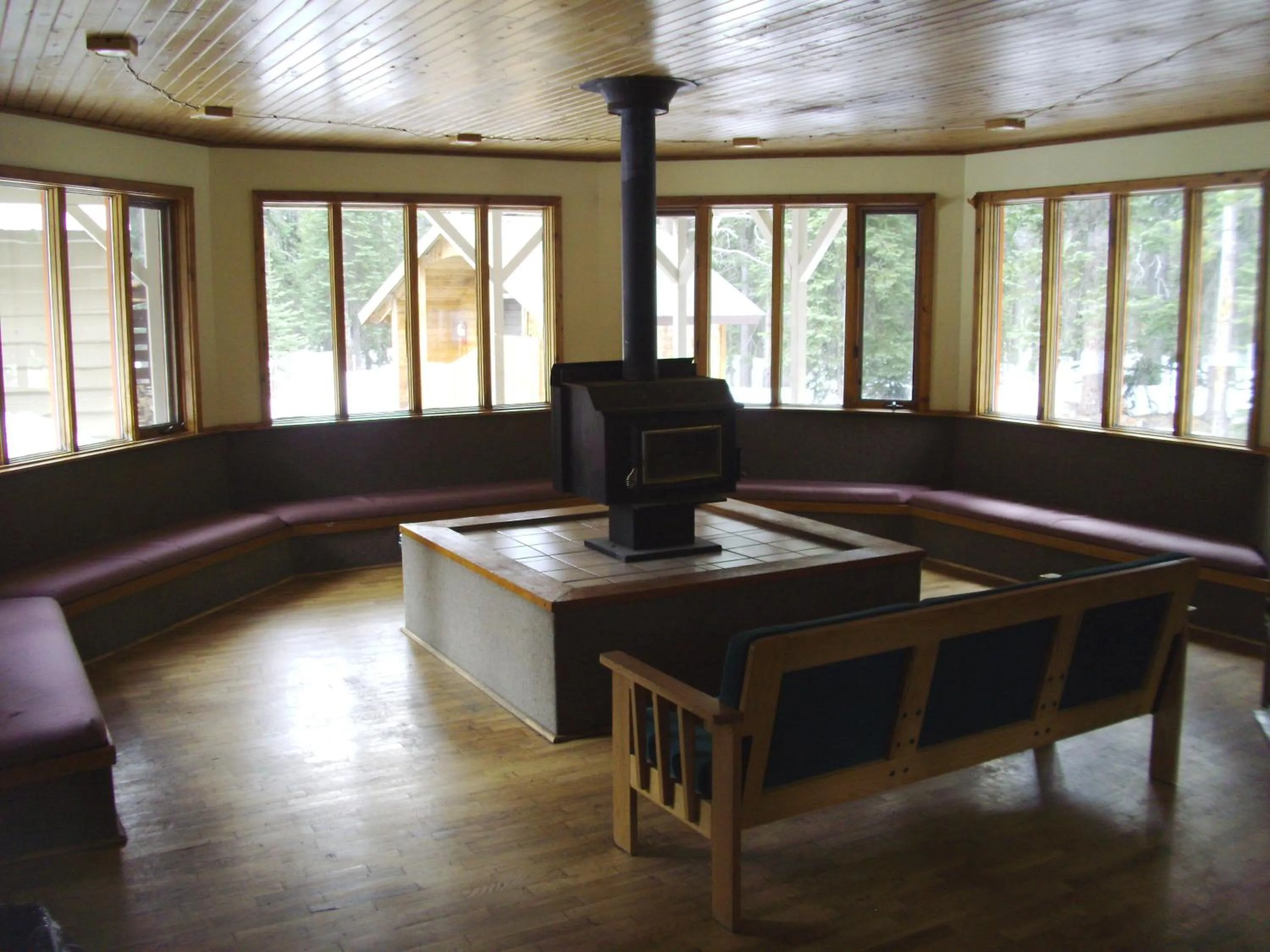 Lounge or bar in HI Mosquito Creek - Wilderness Hostel