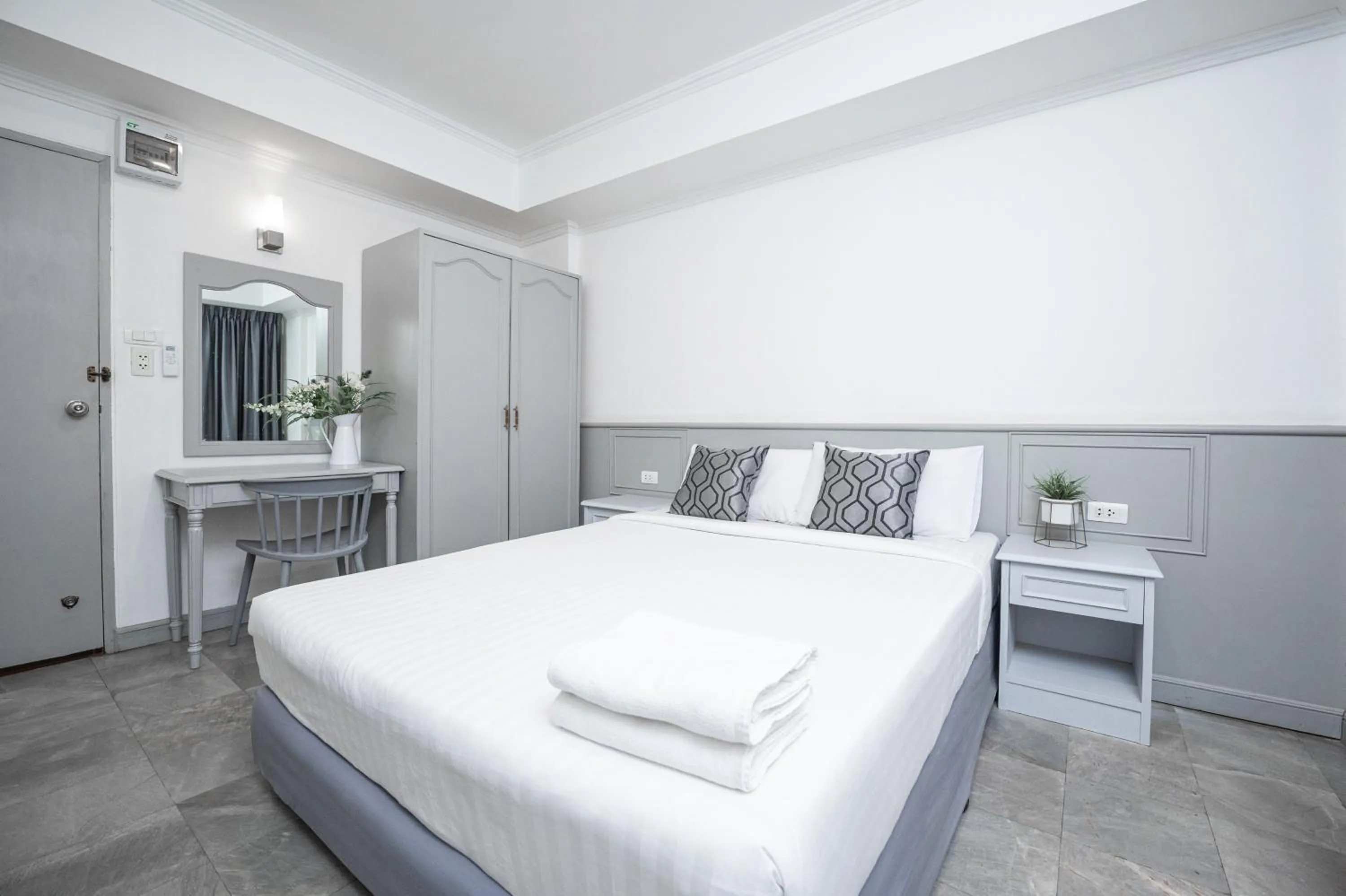 Bed in Chaipat Hotel