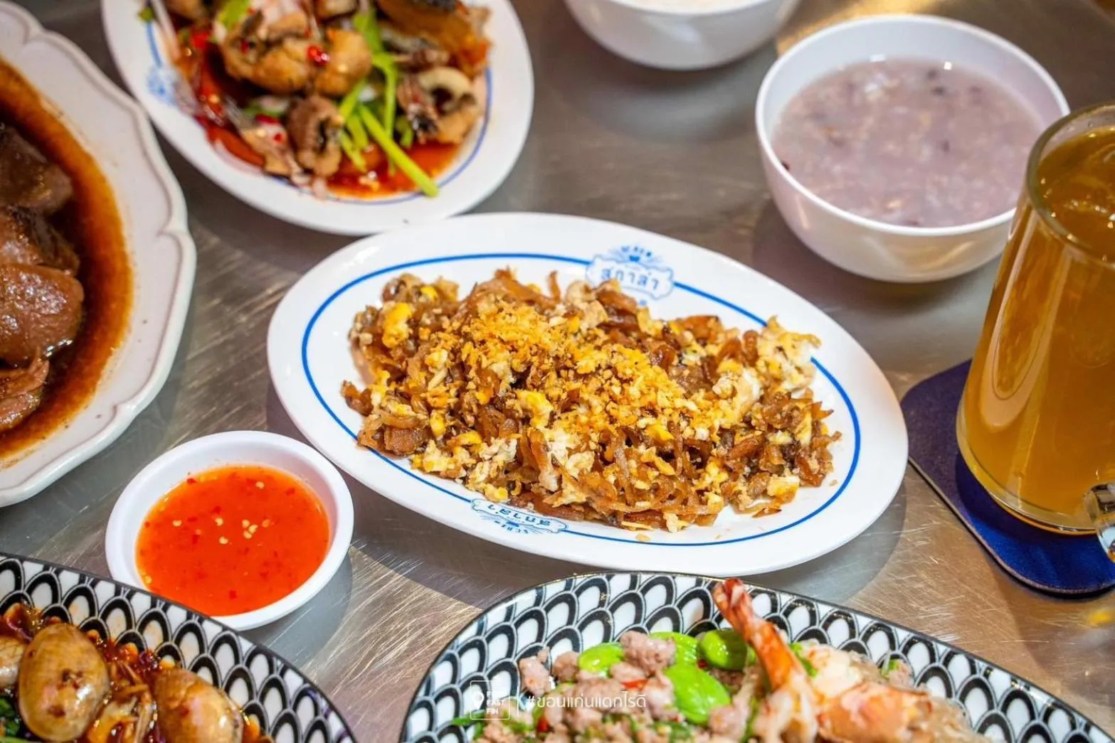 Restaurant/places to eat in Chaipat Hotel