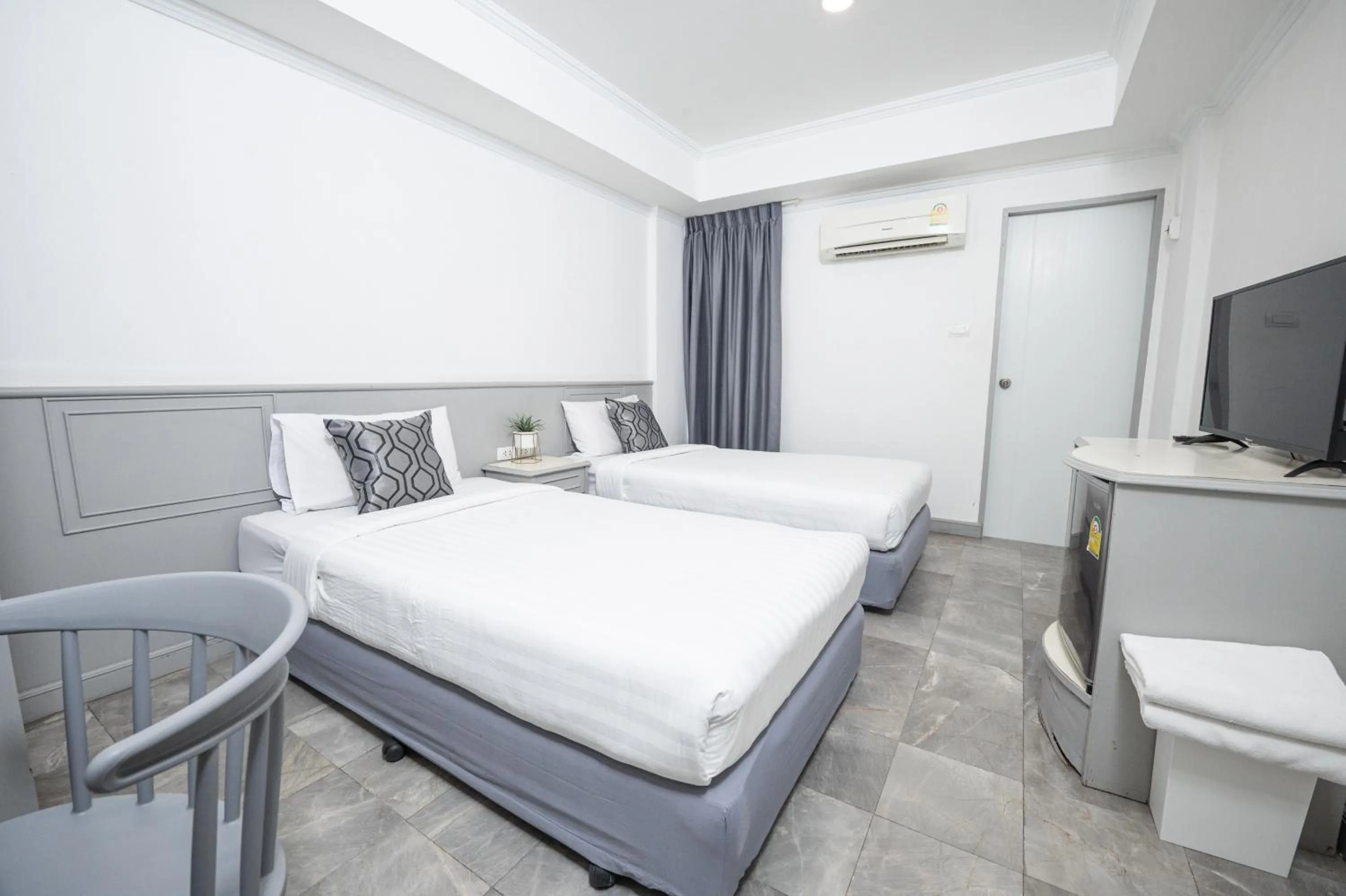 Bedroom, Bed in Chaipat Hotel