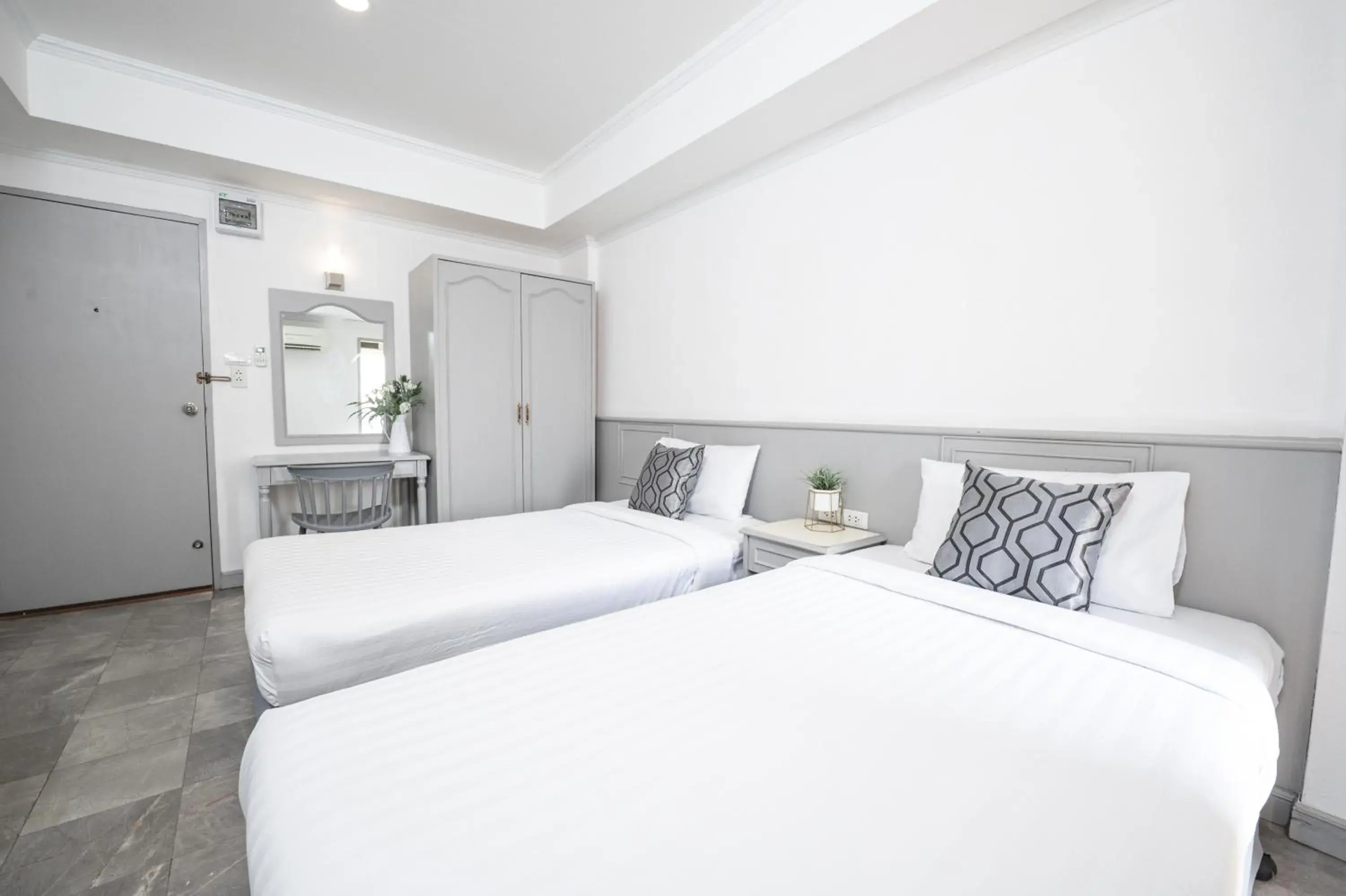 Standard Twin Room in Chaipat Hotel Standard Twin Room in Chaipat Hotel