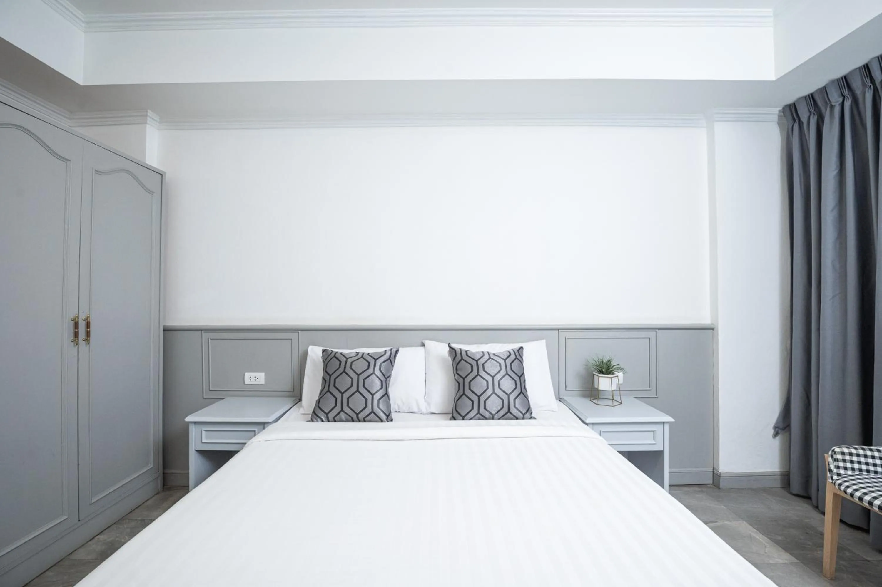 Bed in Chaipat Hotel