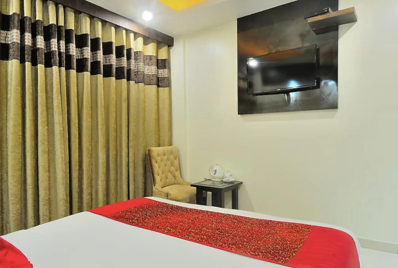 Bedroom in Hotel Sai Miracle - New Delhi