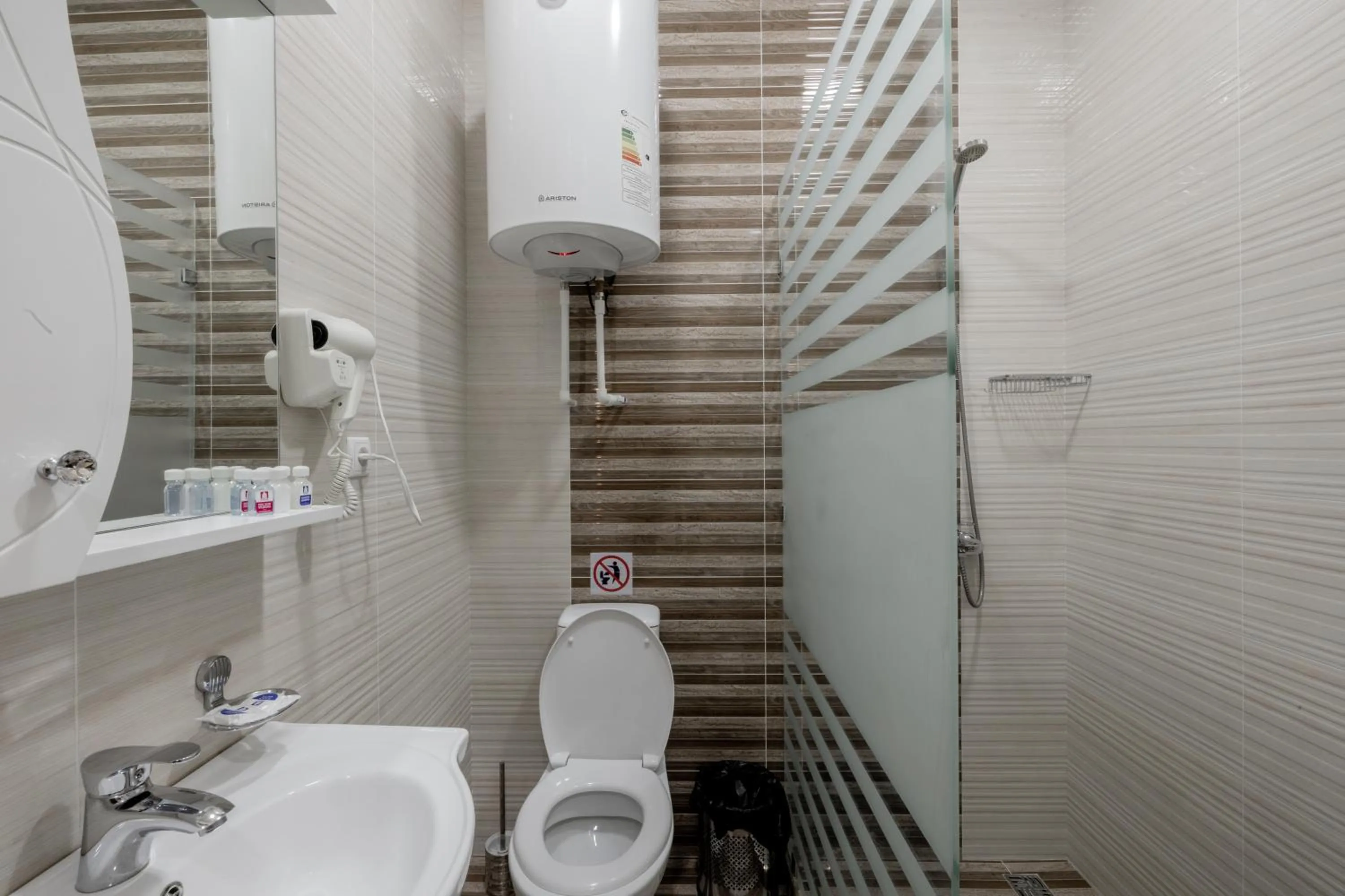 Hotel Billuri Sitora