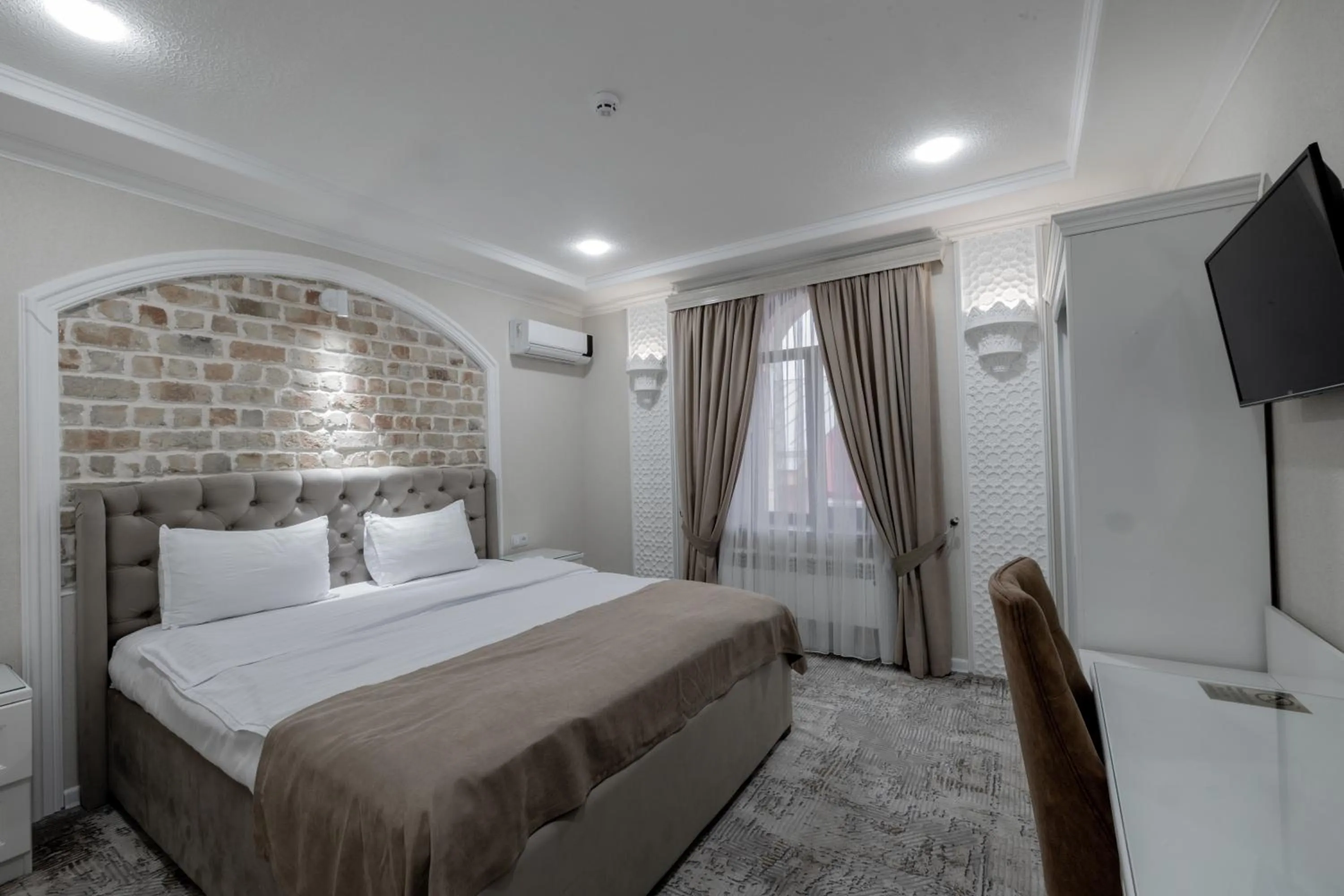 Bed in Hotel Billuri Sitora