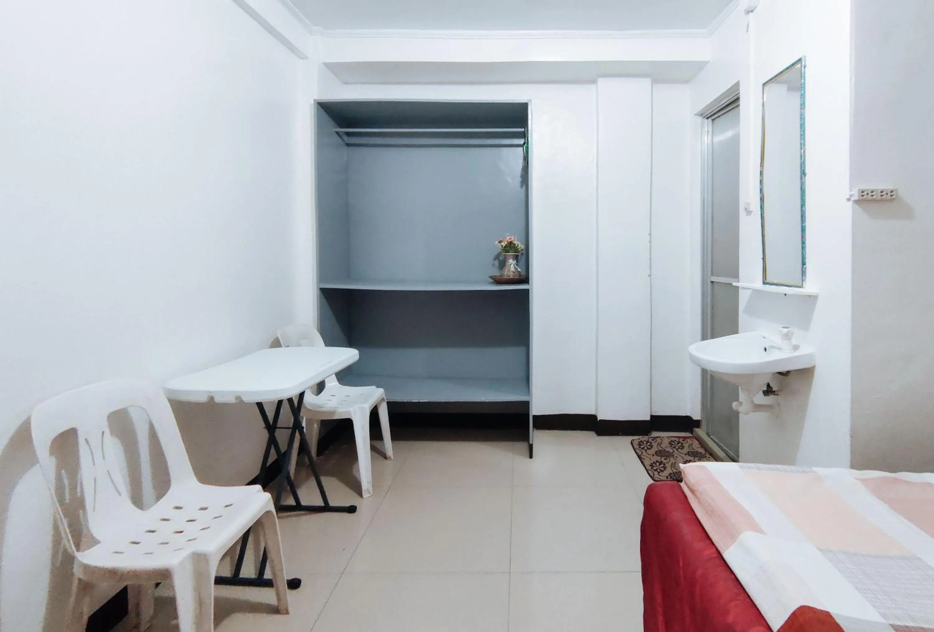 Bedroom, Bed in Iloilo Paraw Beach Resort