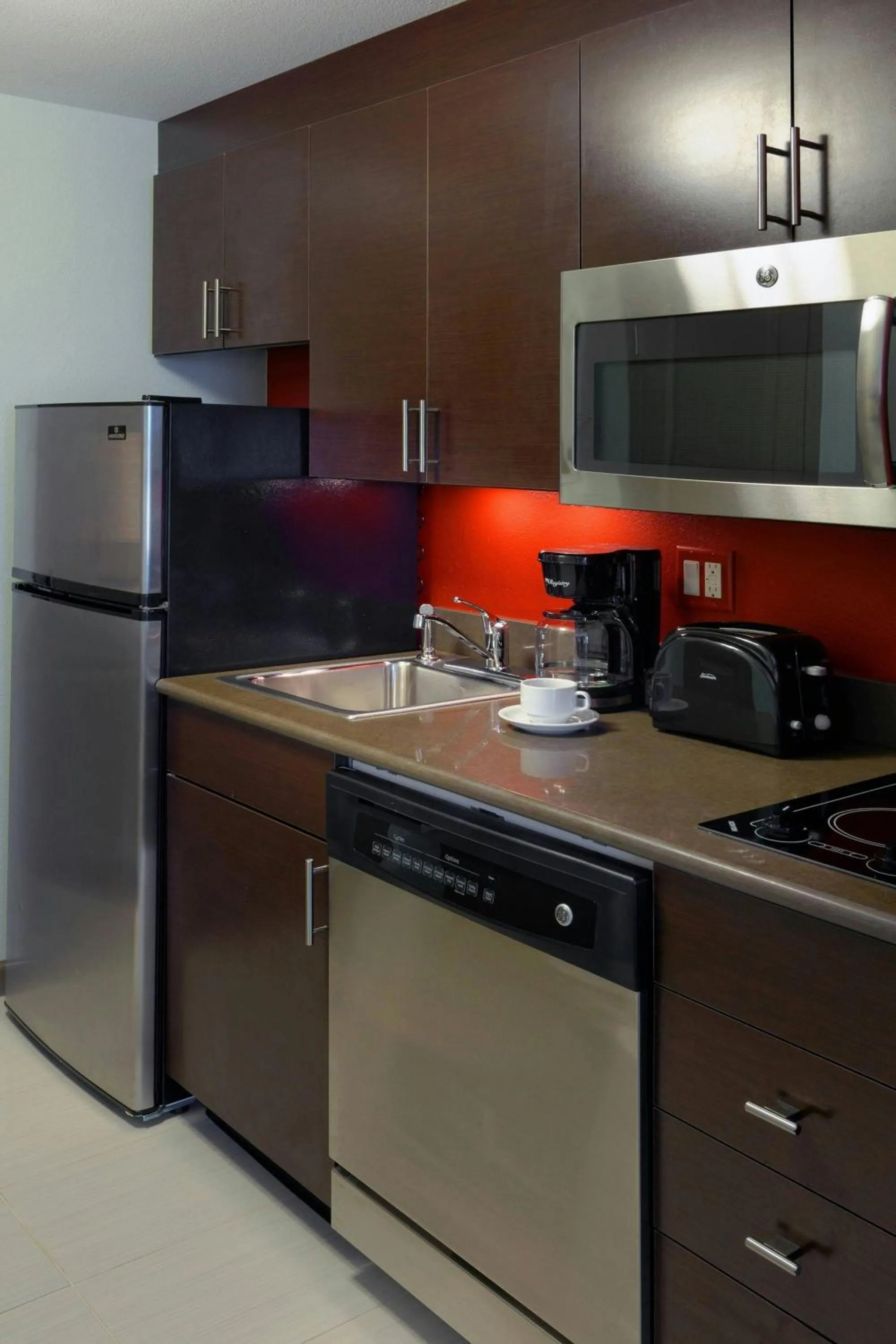 Kitchen or kitchenette in TownePlace Suites by Marriott Springfield