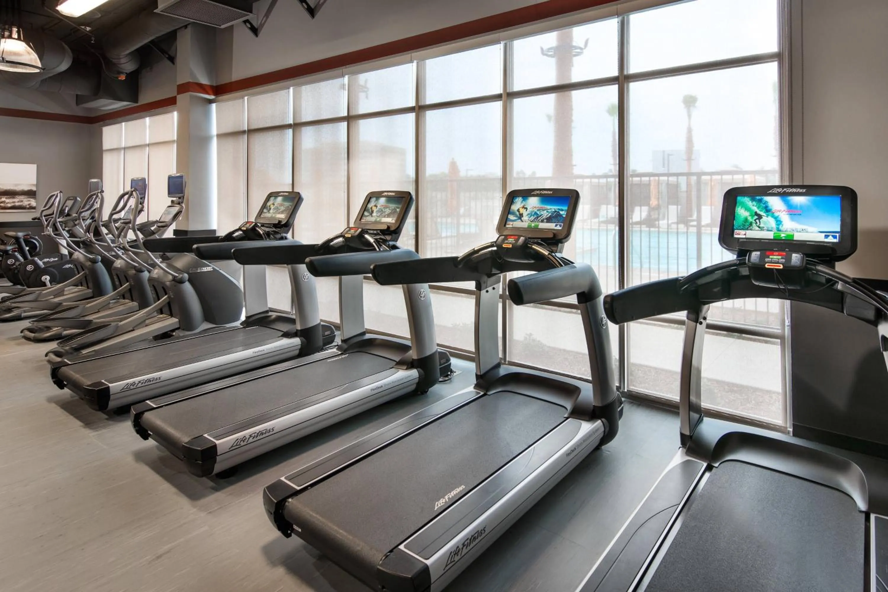 Fitness centre/facilities in Courtyard by Marriott Irvine Spectrum