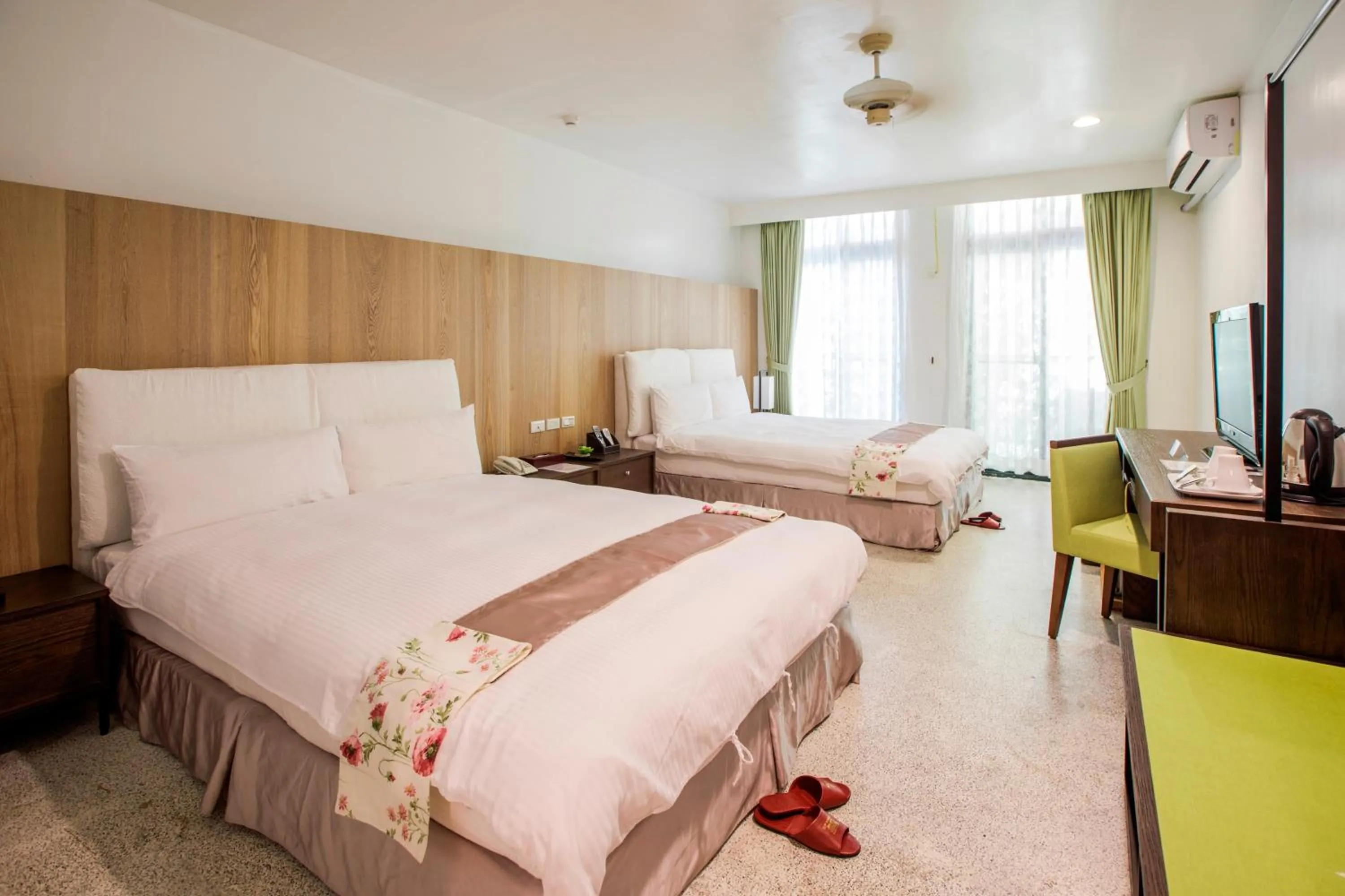 Photo of the whole room, Bed in Sea Passion Hotel