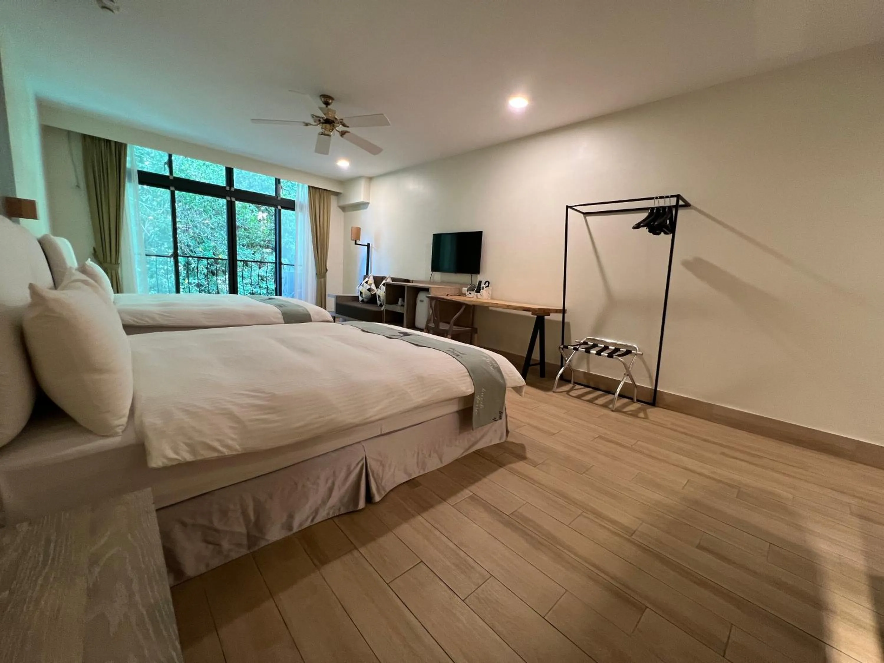 Photo of the whole room, Bed in Sea Passion Hotel