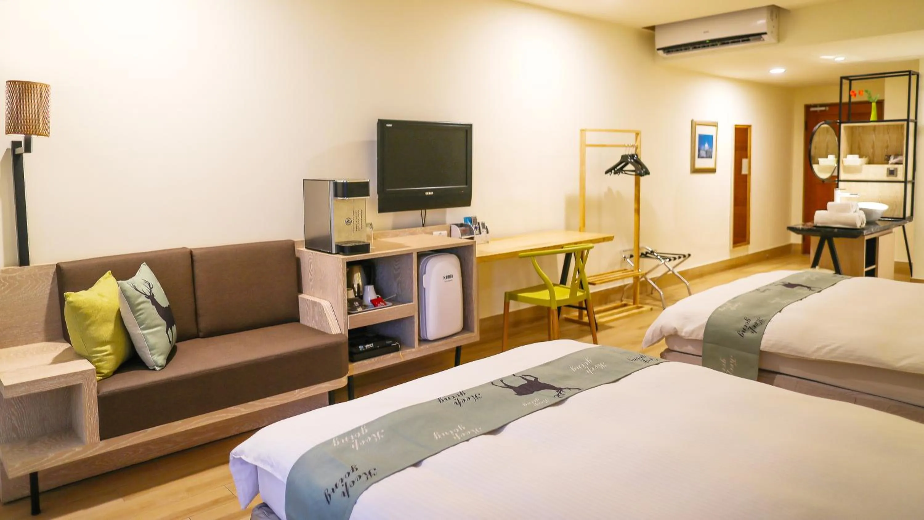 Photo of the whole room, Bed in Sea Passion Hotel