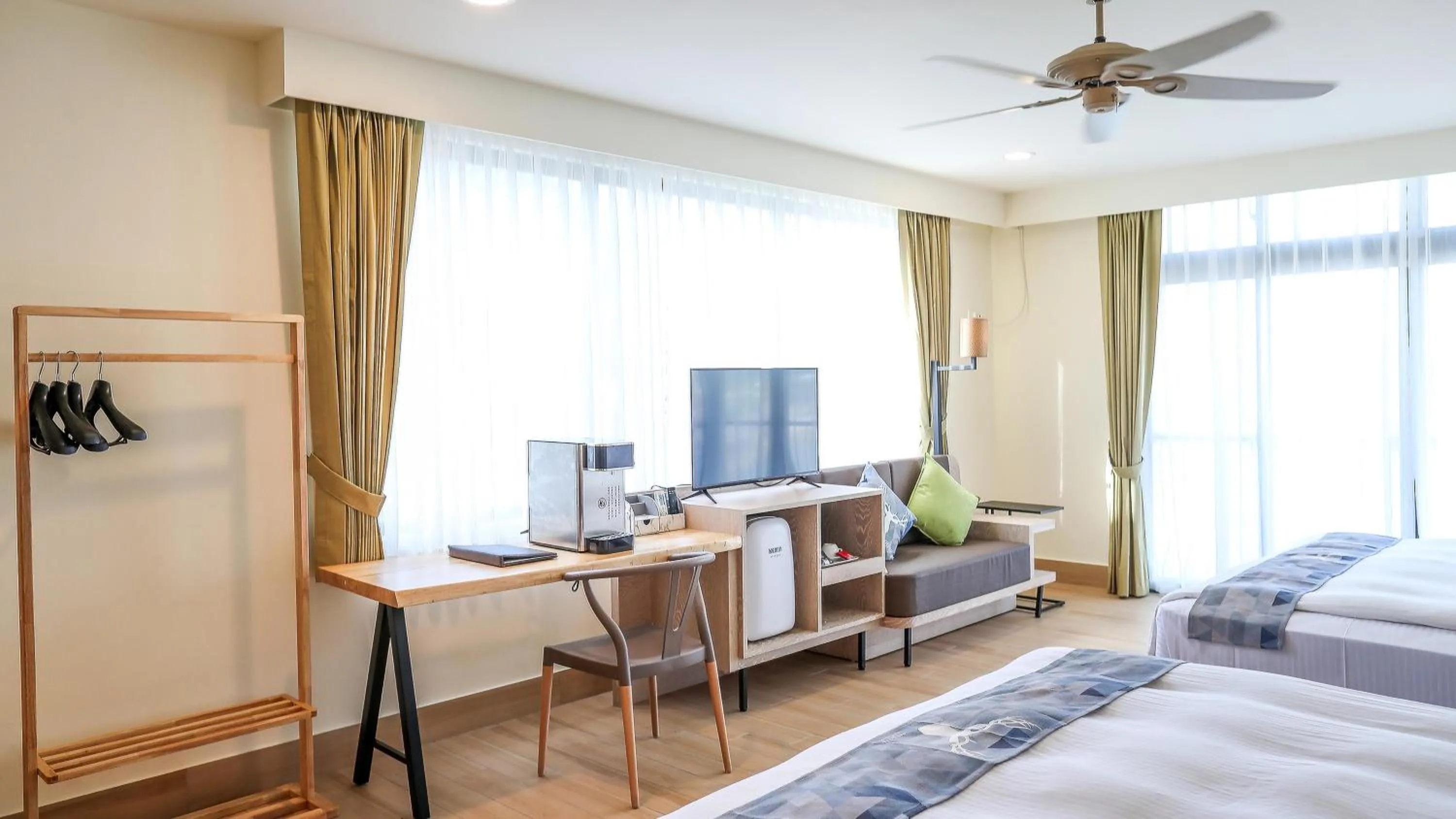 Photo of the whole room, Bed in Sea Passion Hotel