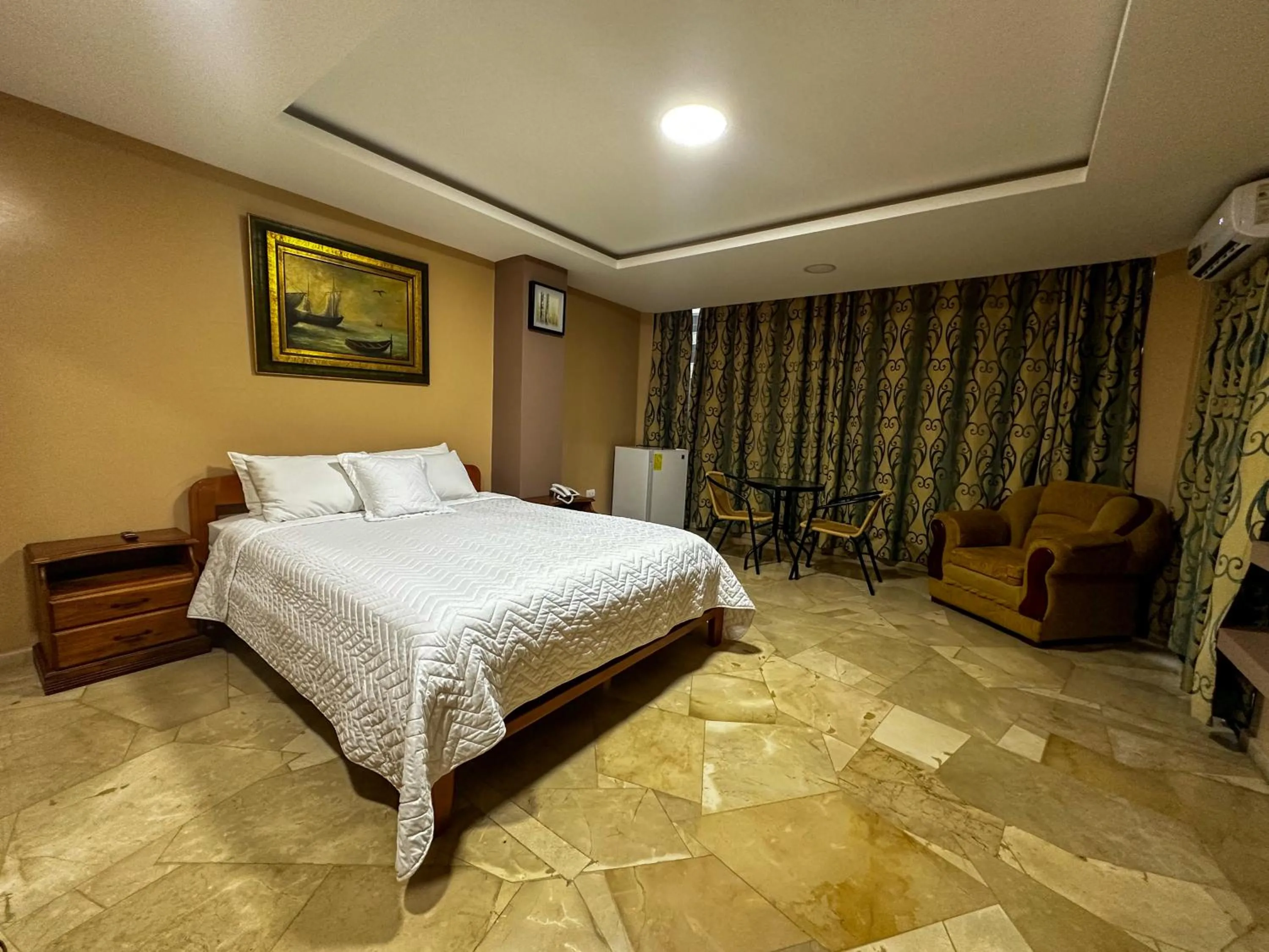 Bed in Hotel Bucaneiro