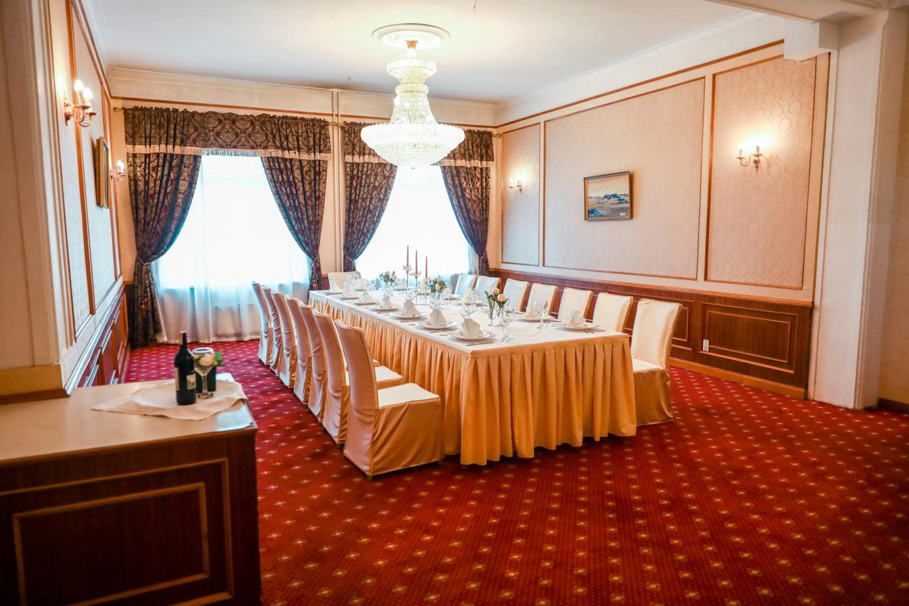 Meeting/conference room in Continental Hotel