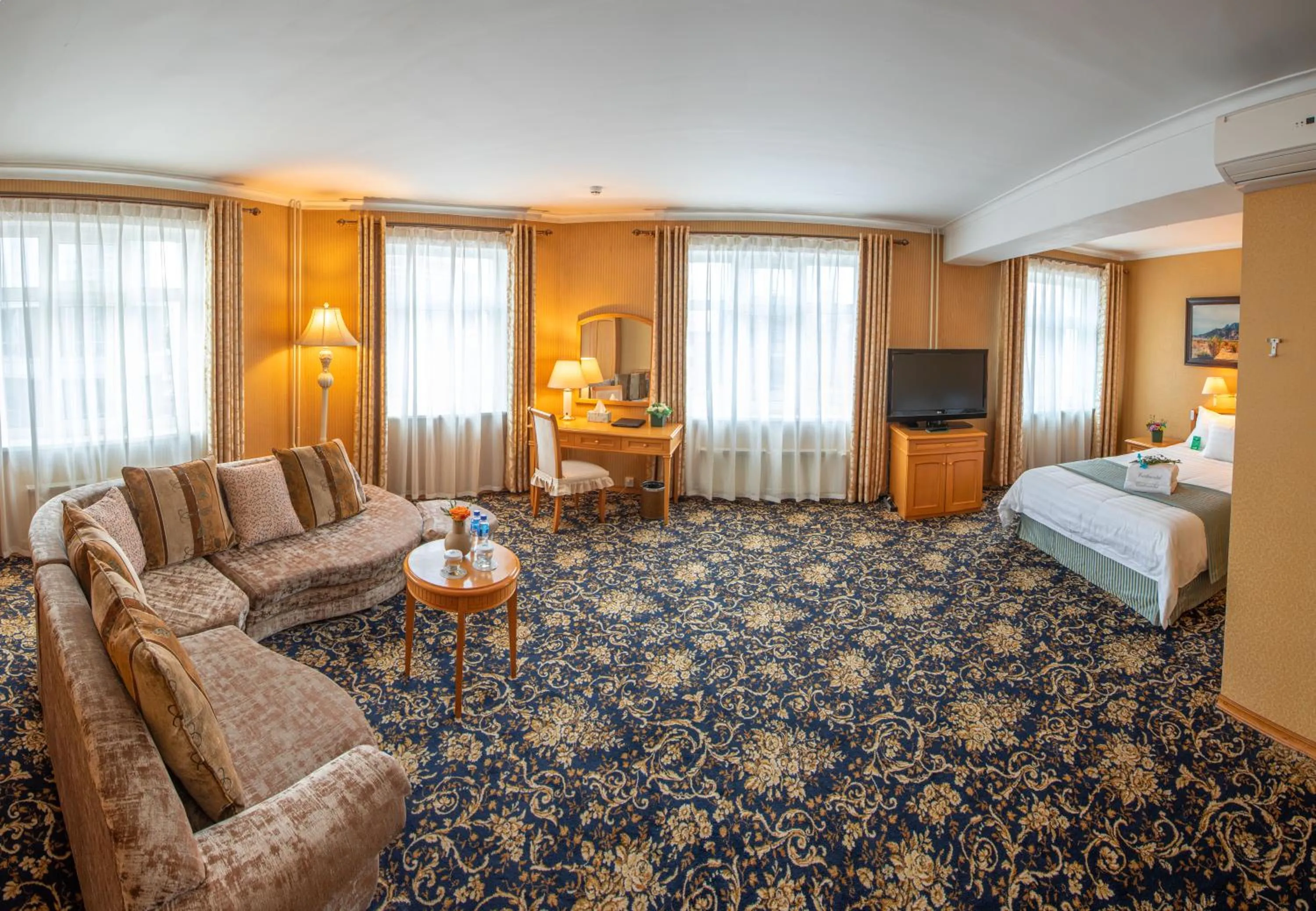 Bed in Continental Hotel