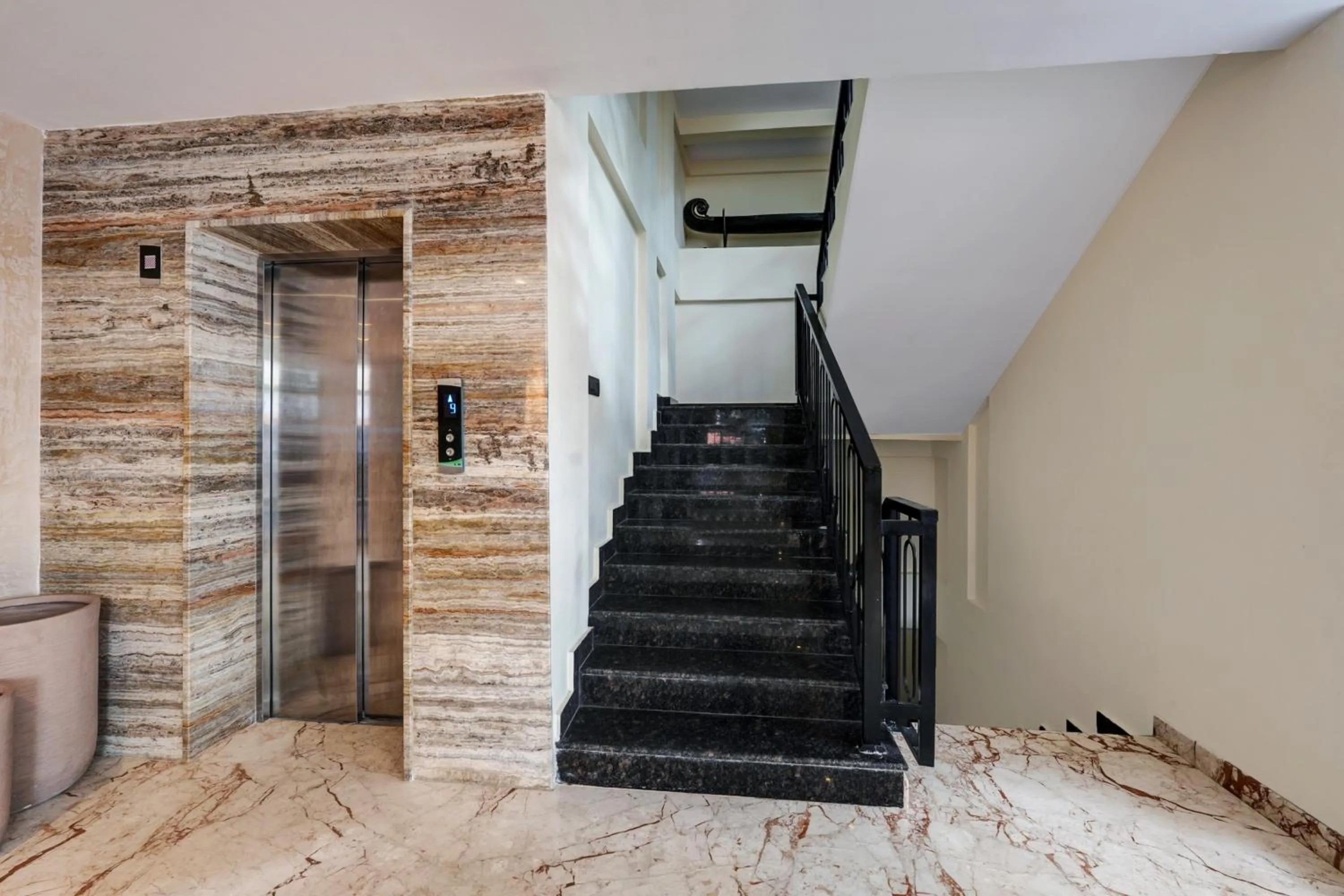 Lobby or reception in Astra Hotels & Suites - Koramangala