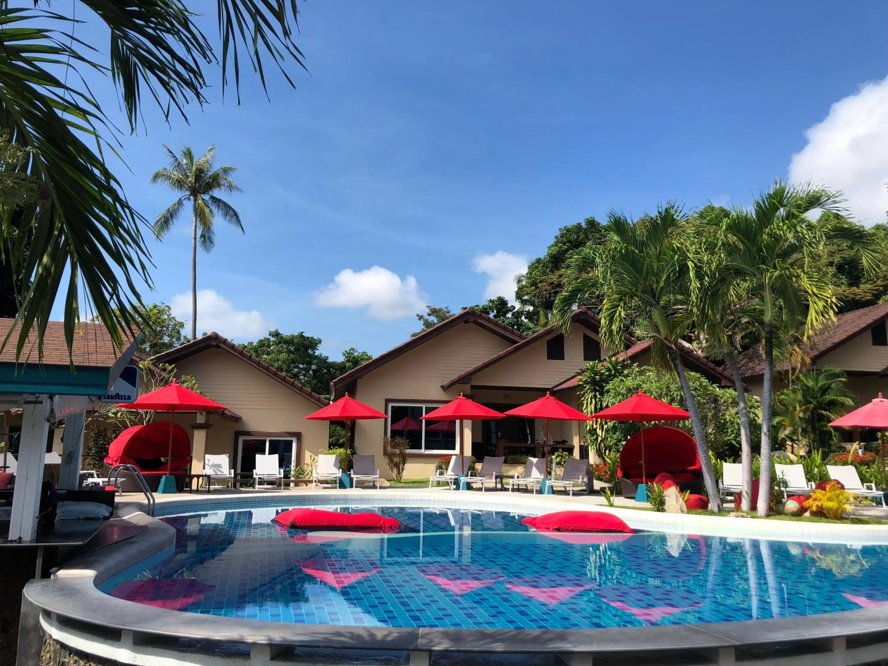 Swimming pool in Royal Beach Boutique Resort & Spa Koh Samui