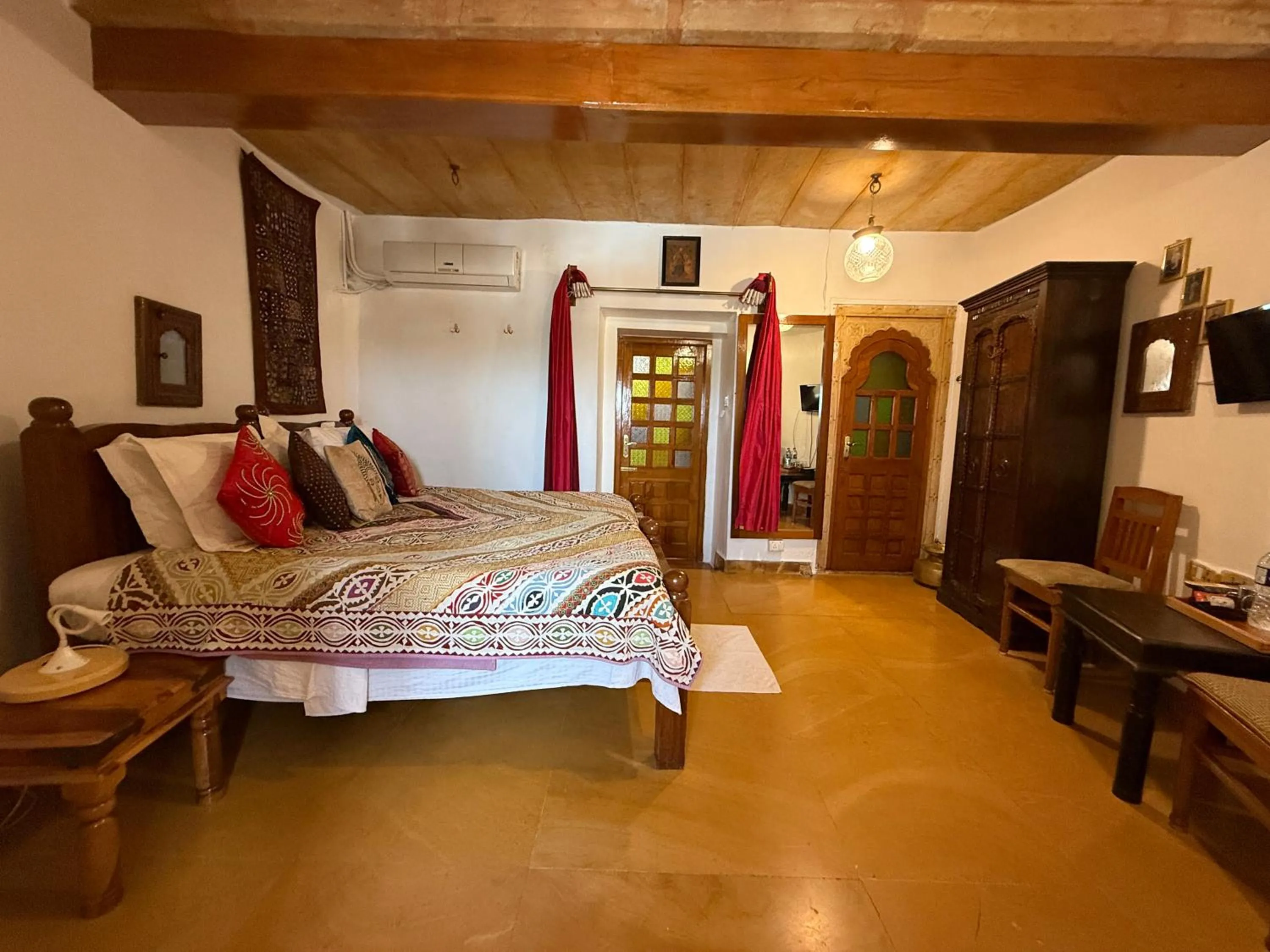 Bed in Hotel Victoria