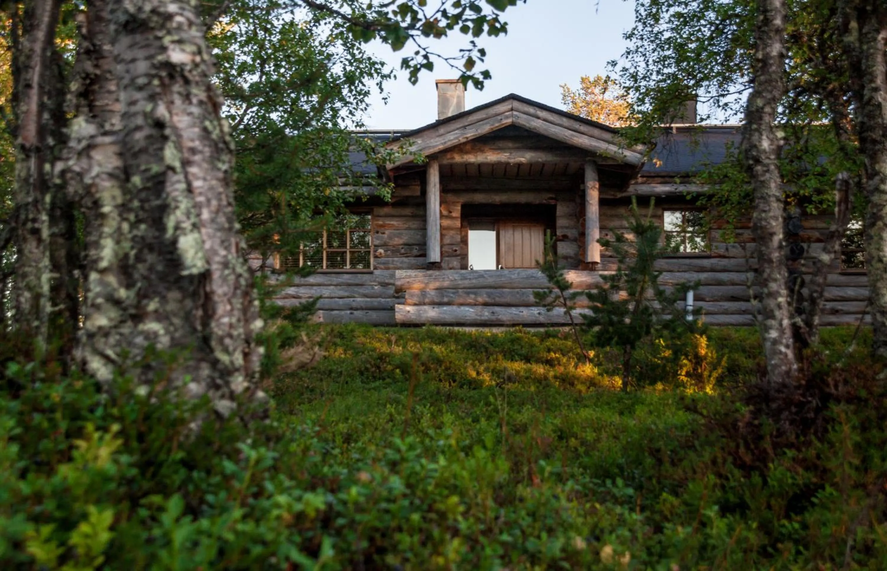Property building in Kuukkeli Log Houses Teerenpesä