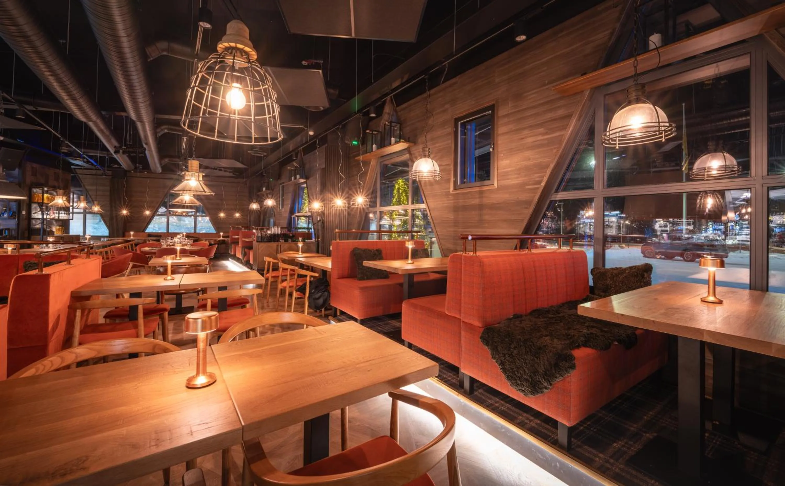 Kuukkeli Log Houses Teerenpesä