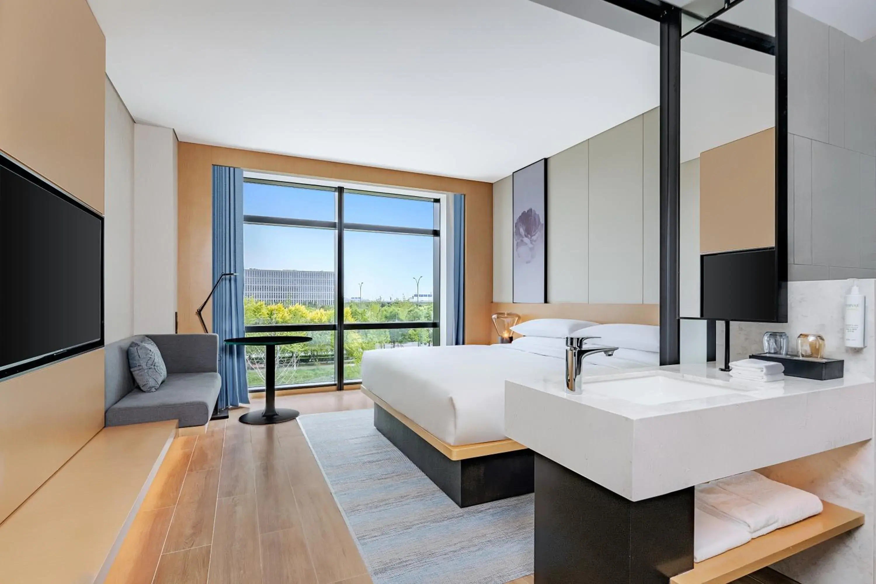 Standard King Room with City View in Fairfield by Marriott Beijing Daxing Airport Standard King Room with City View in Fairfield by Marriott Beijing Daxing Airport