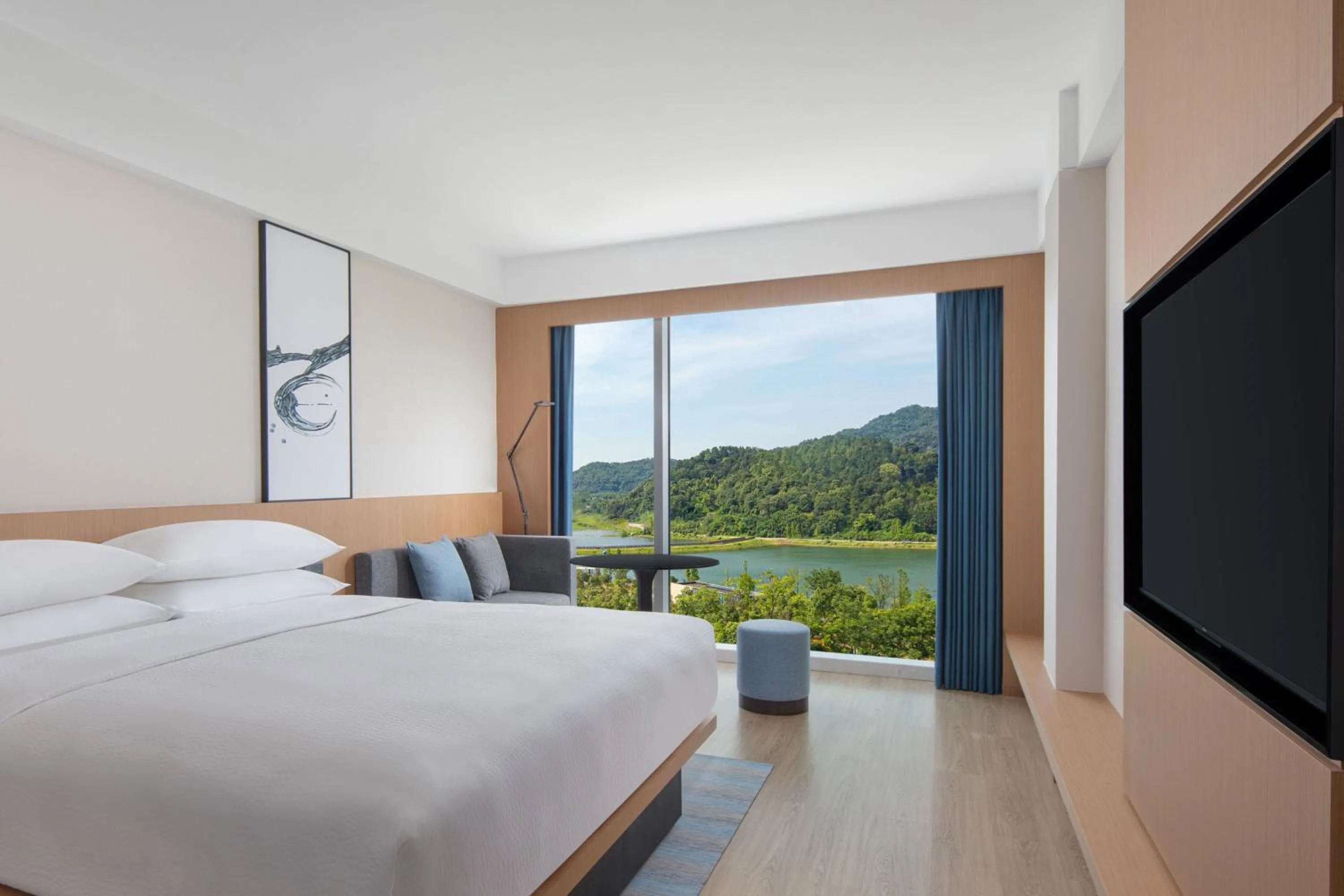 Photo of the whole room, Bed in Fairfield by Marriott Changsha Yuelu